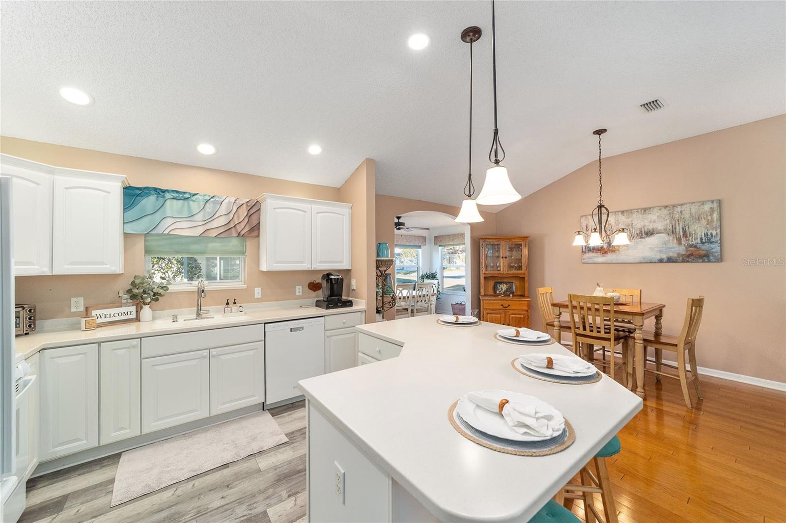 Image 15 of 46 For 3001 Egerton Place