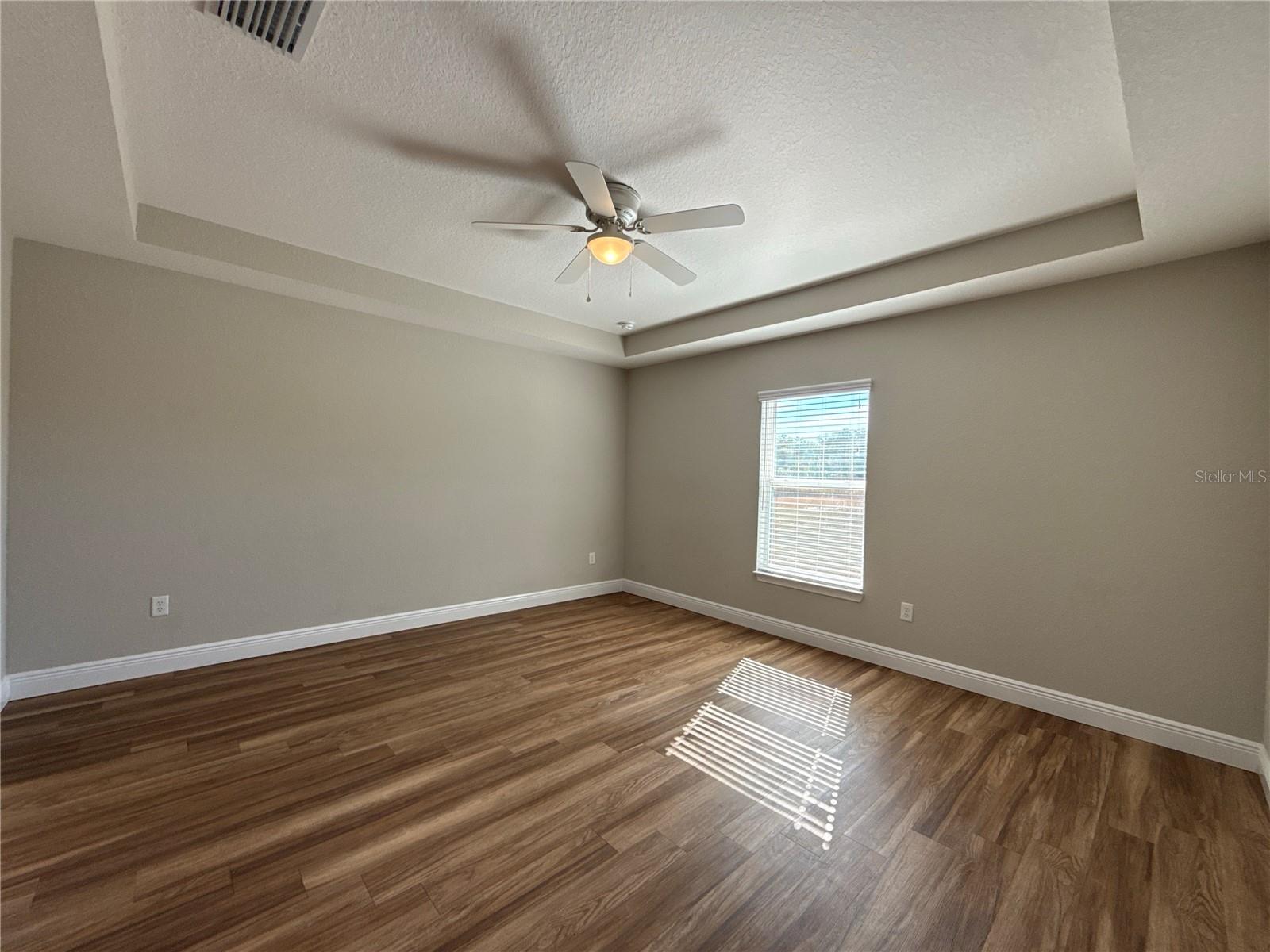 Image 18 of 22 For 309 Locust Road