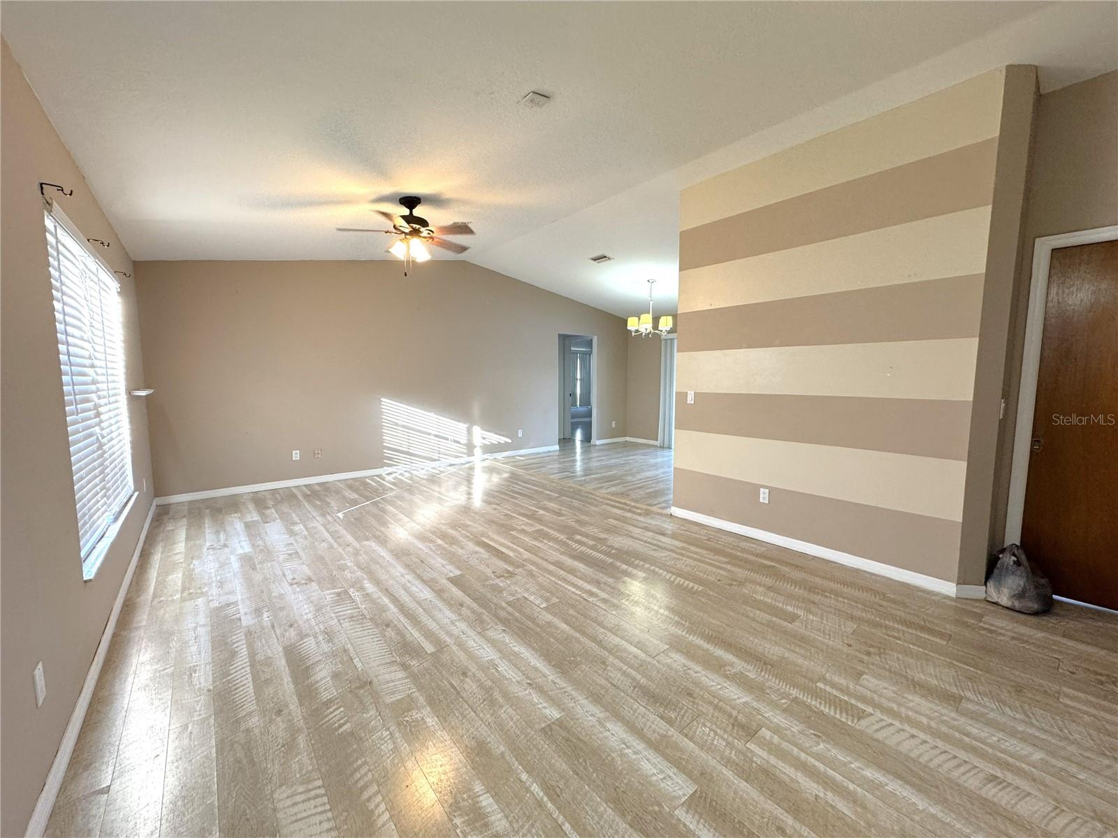 Image 2 of 18 For 1514 Poe Street