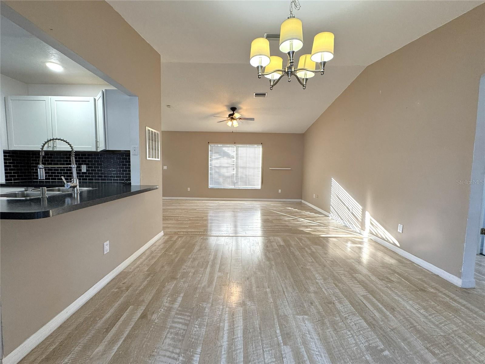 Image 3 of 18 For 1514 Poe Street