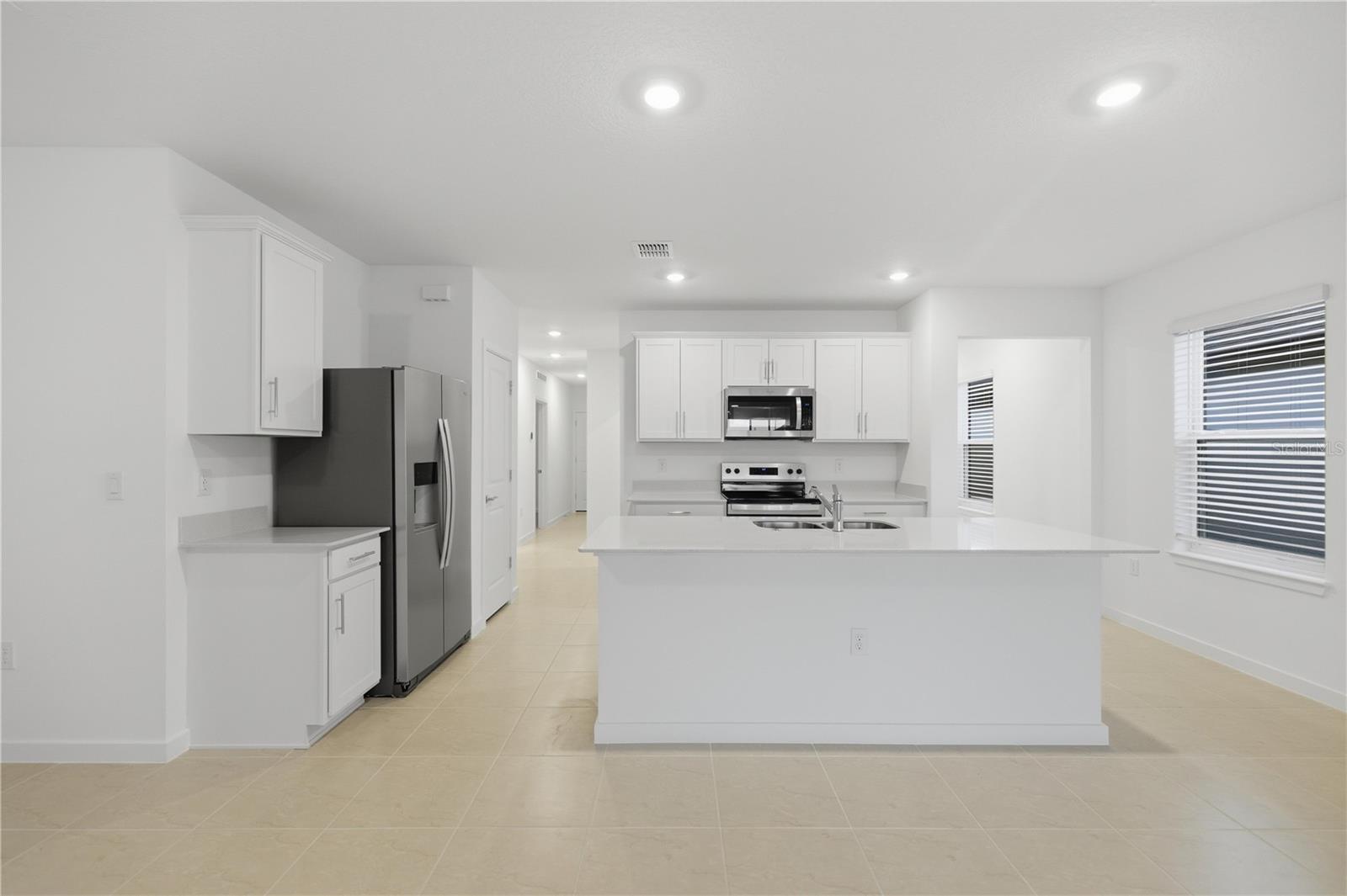 Image 11 of 28 For 6760 90th Loop