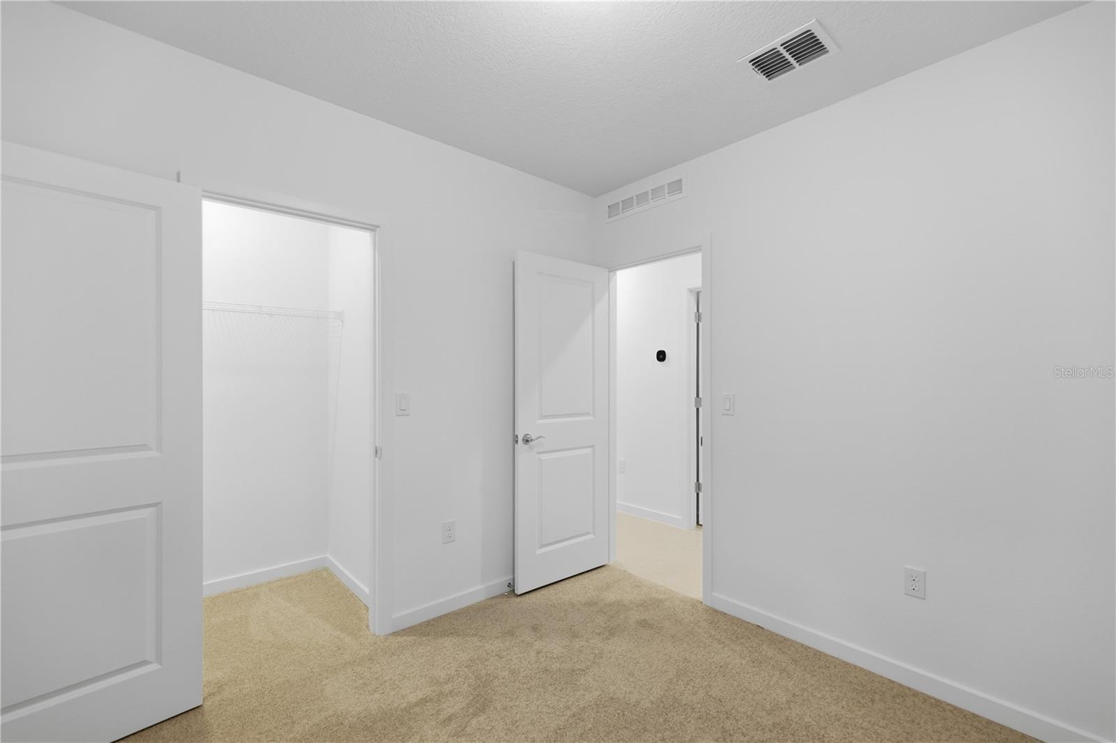 Image 23 of 28 For 6760 90th Loop