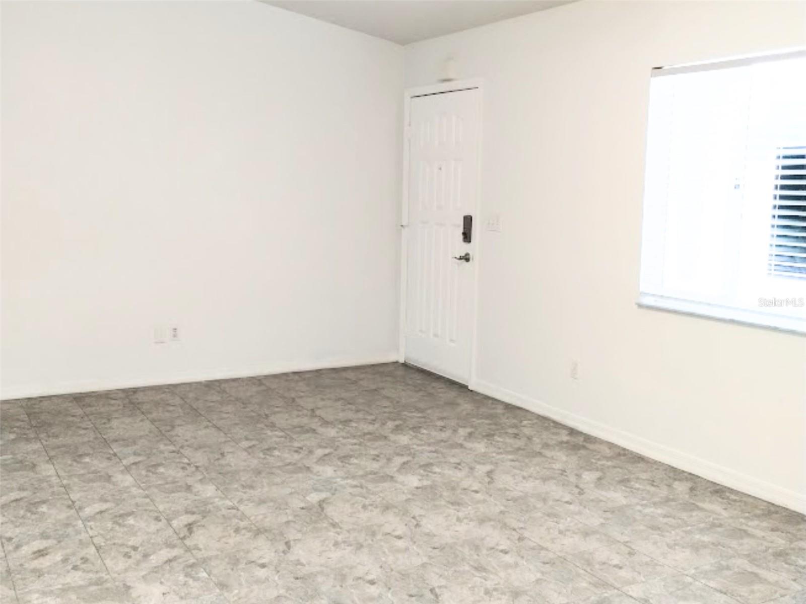 Image 3 of 13 For 6241 Sw 104 Lane