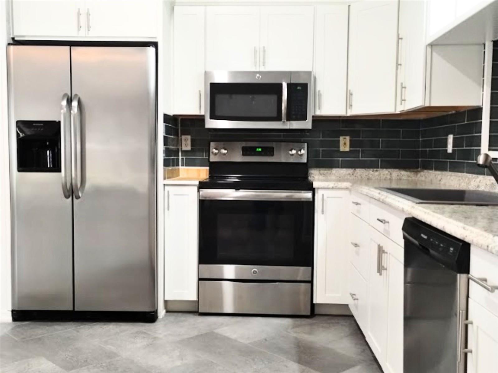 Image 5 of 13 For 6241 Sw 104 Lane