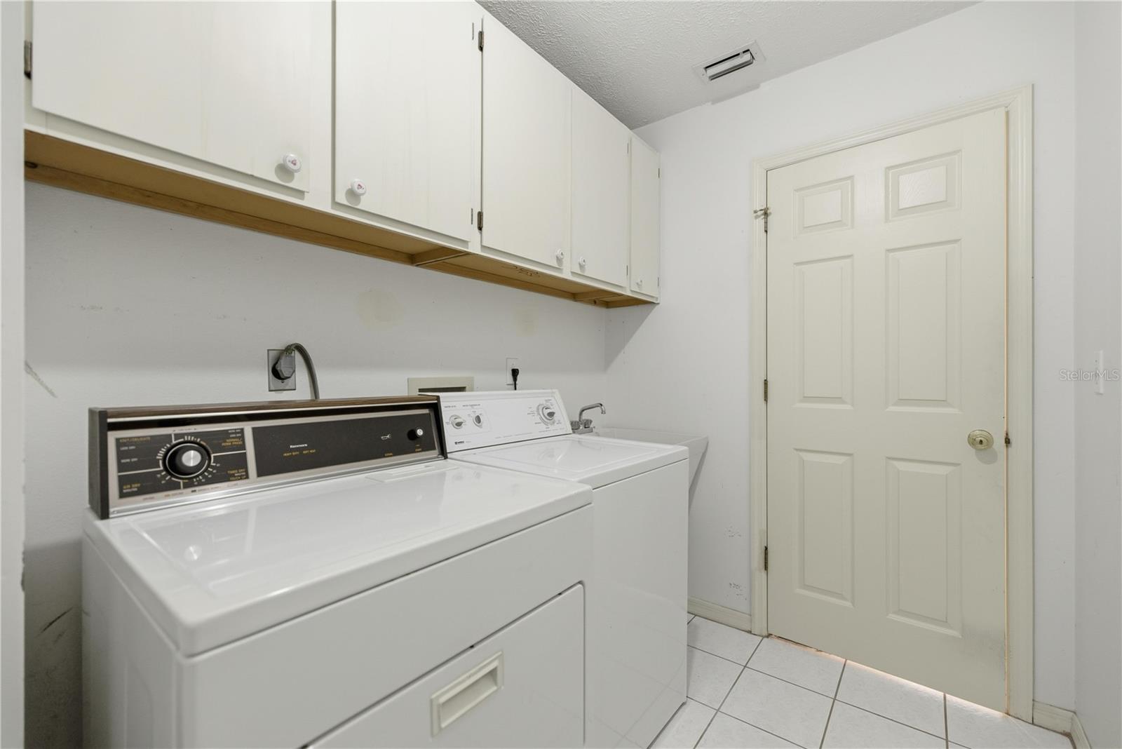 Image 29 of 37 For 10660 73rd Avenue