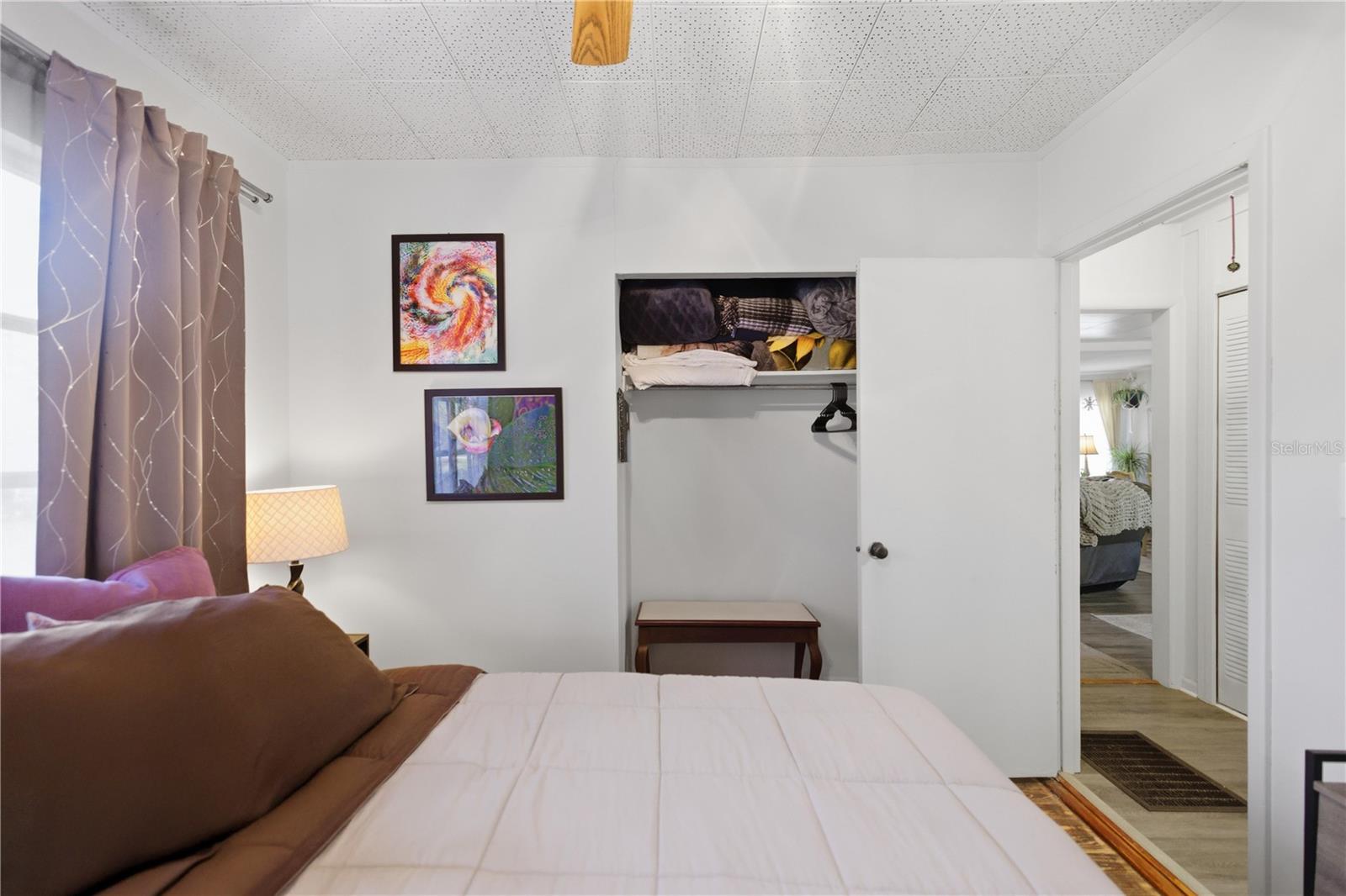 Image 15 of 24 For 872 Lake Shore Terrace