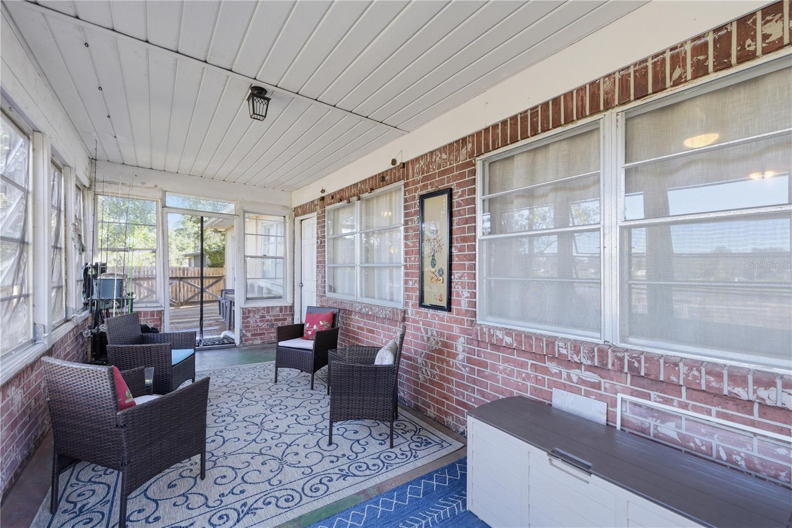 Image 18 of 24 For 872 Lake Shore Terrace