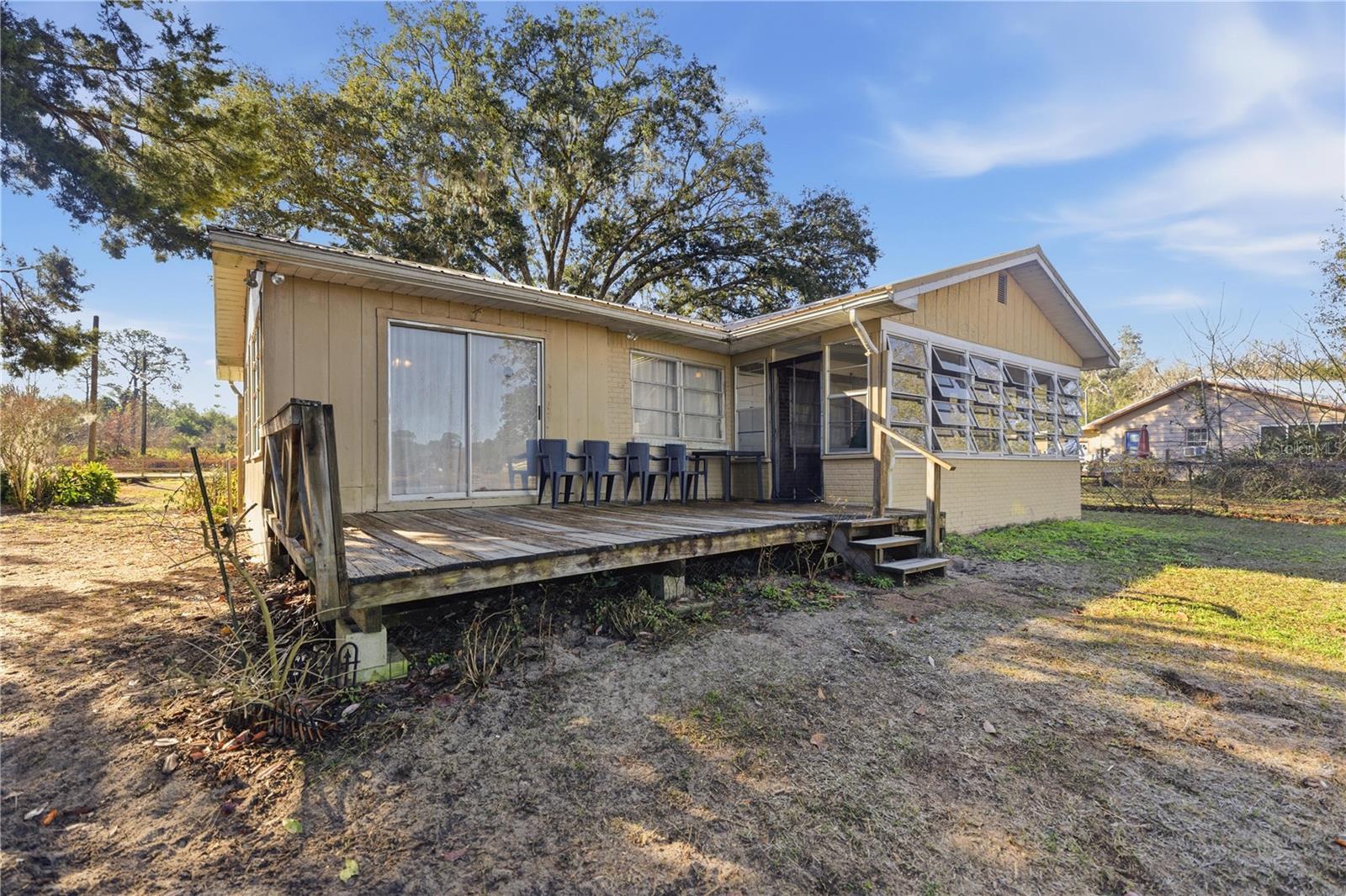 Image 21 of 24 For 872 Lake Shore Terrace