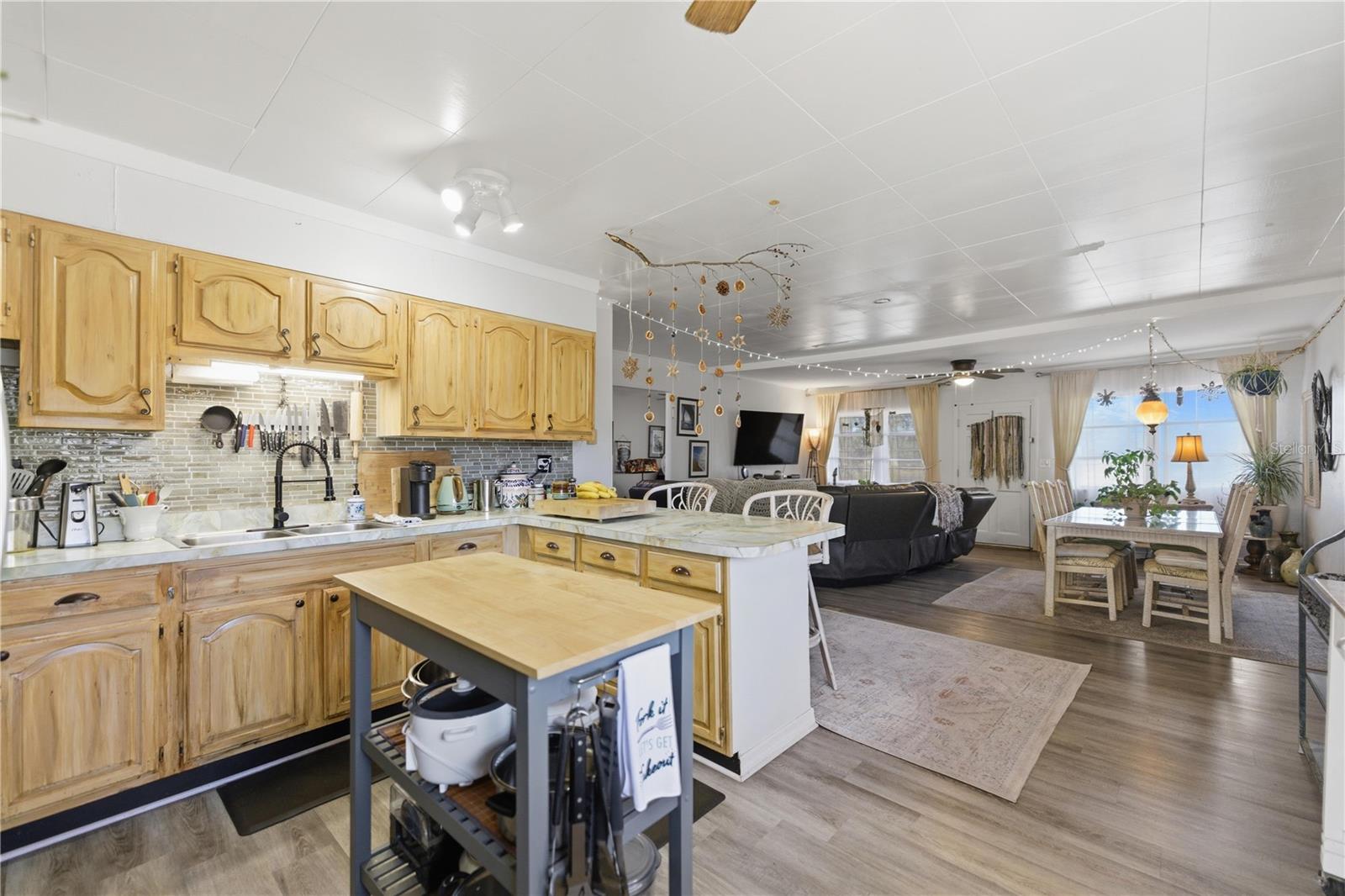 Image 8 of 24 For 872 Lake Shore Terrace