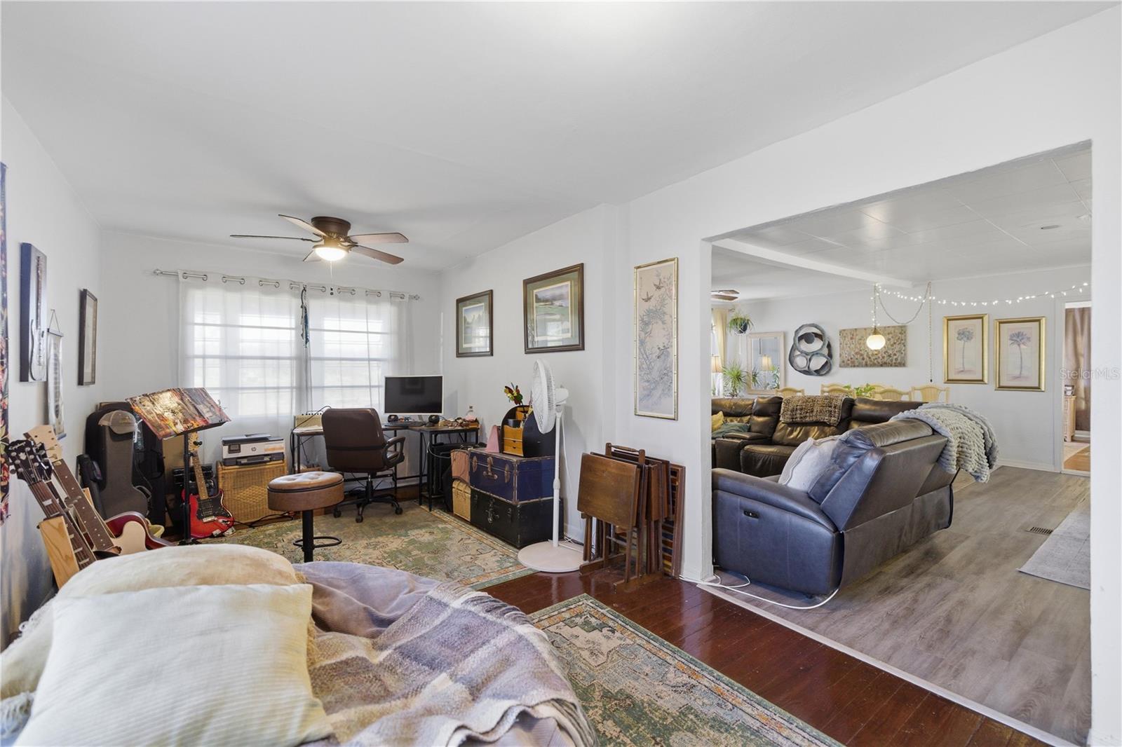 Image 9 of 24 For 872 Lake Shore Terrace