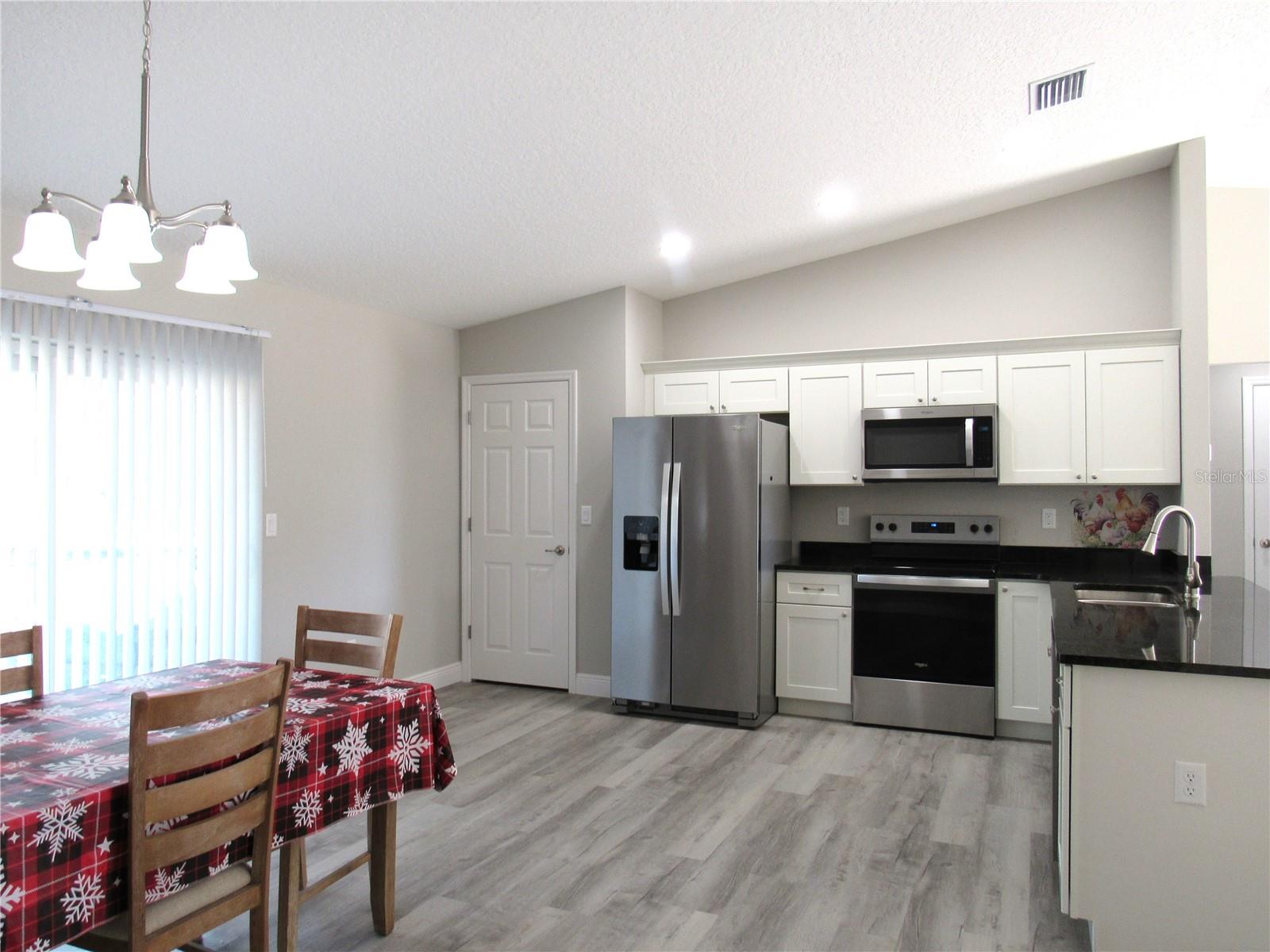 Image 16 of 31 For 3637 Wilhelm Street