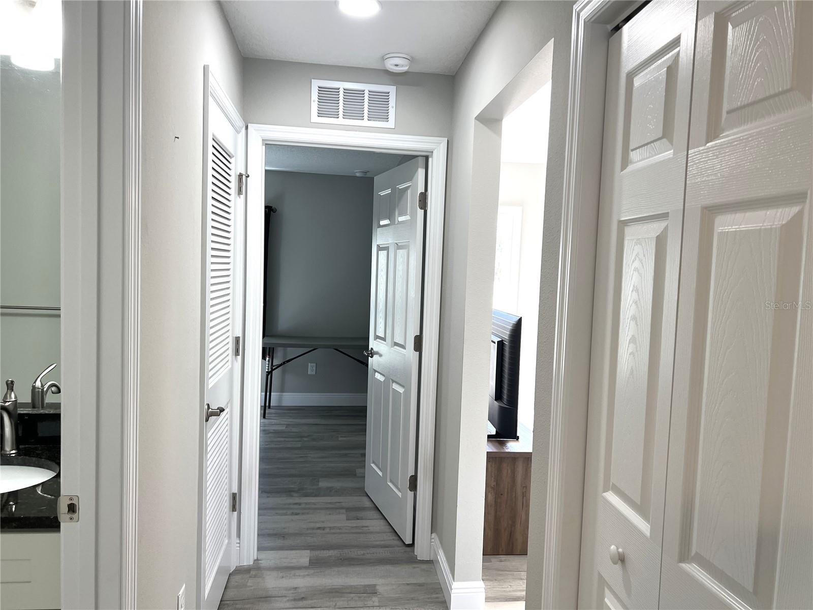 Image 24 of 31 For 3637 Wilhelm Street