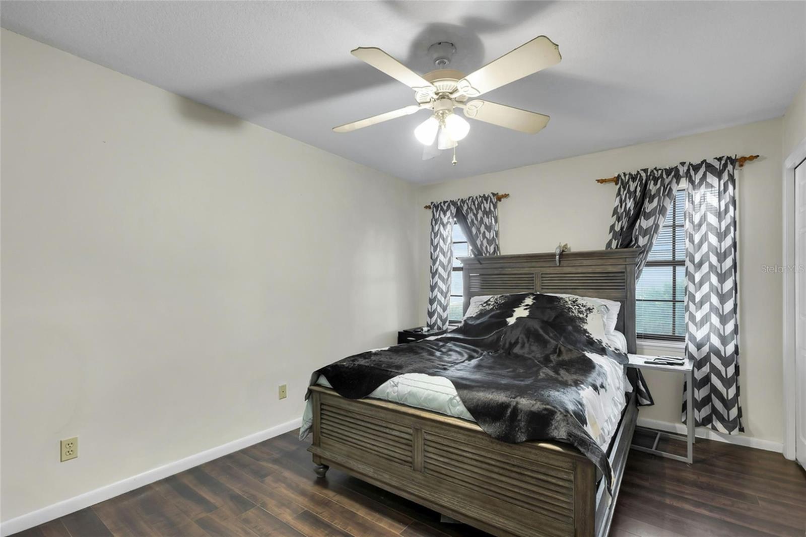 Image 12 of 47 For 3928 14th Place