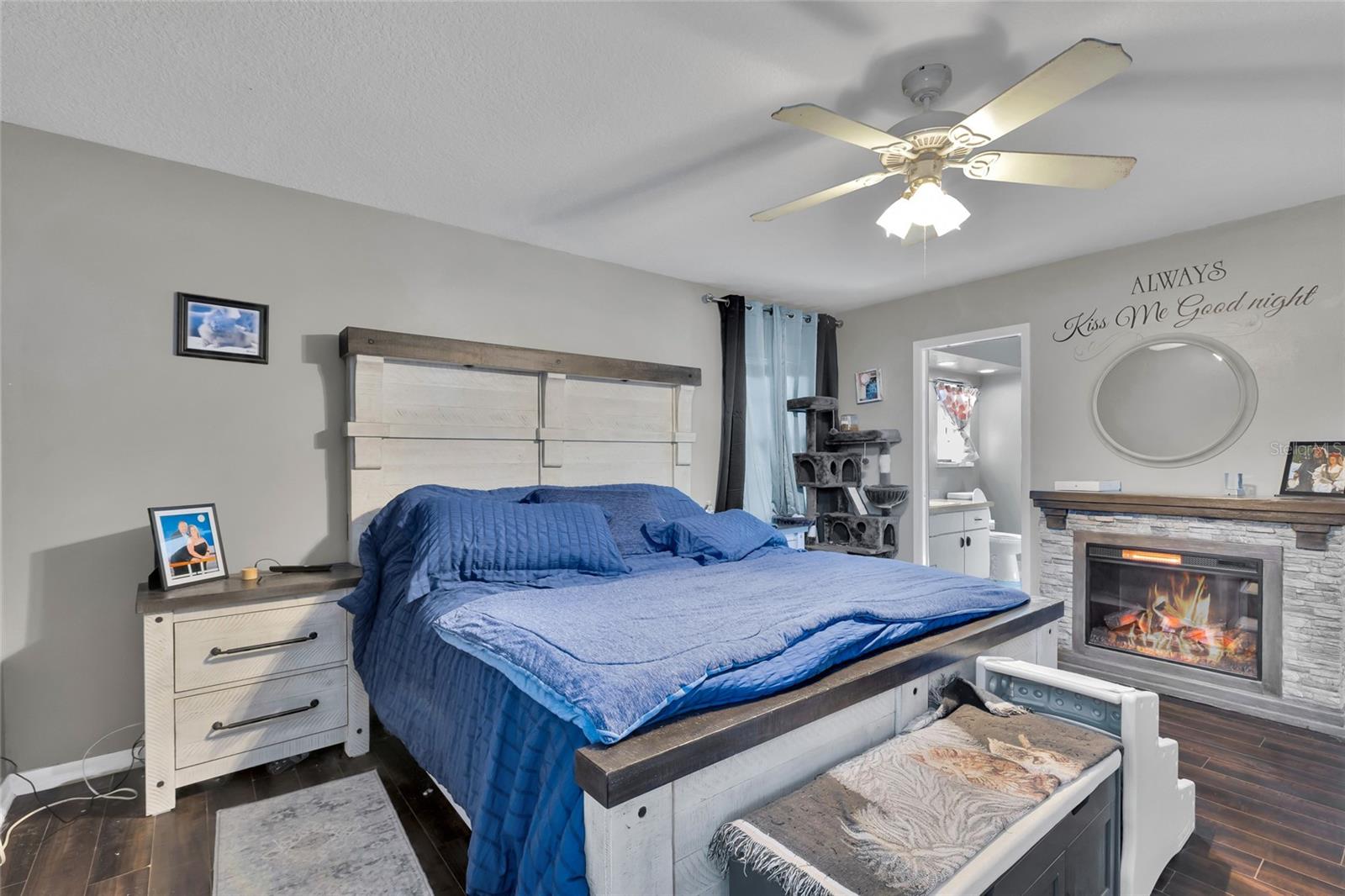 Image 14 of 47 For 3928 14th Place