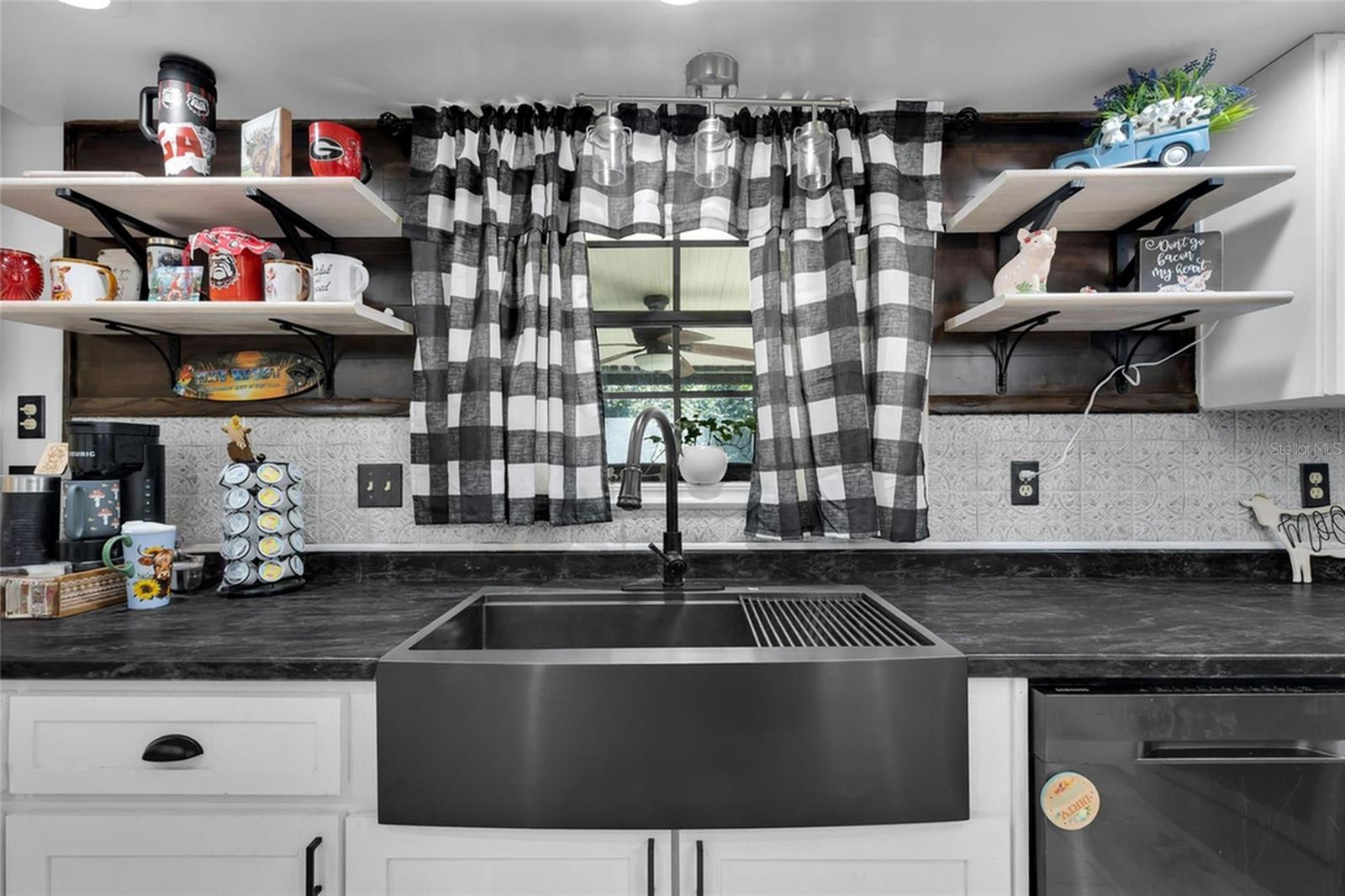 Image 19 of 47 For 3928 14th Place