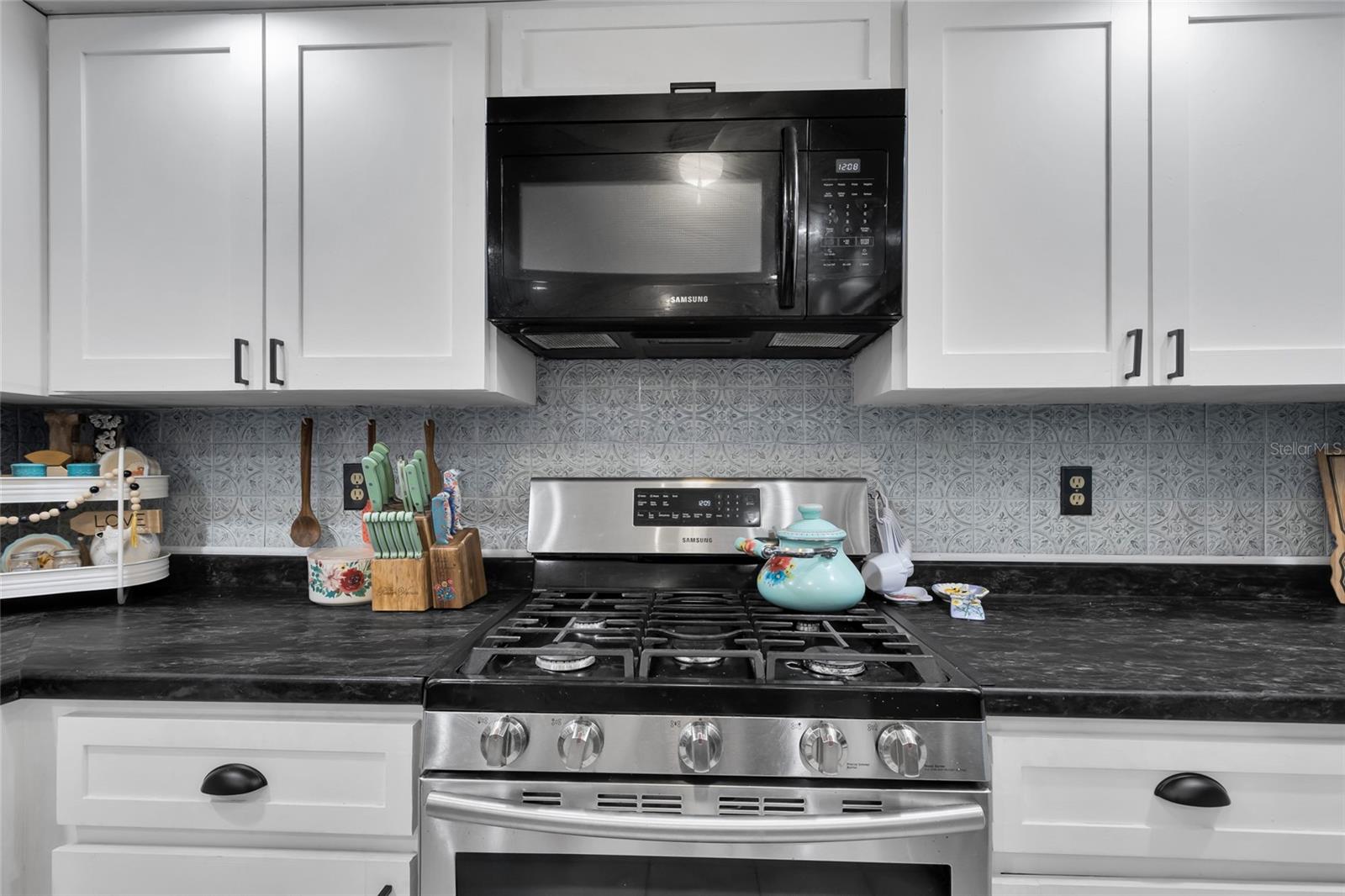 Image 20 of 47 For 3928 14th Place