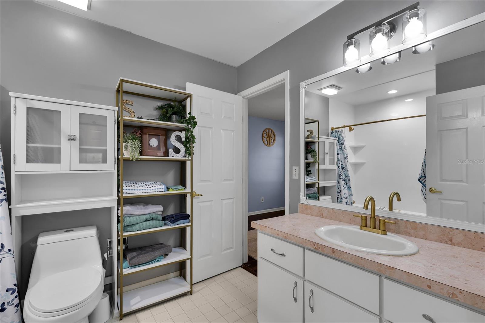 Image 23 of 47 For 3928 14th Place