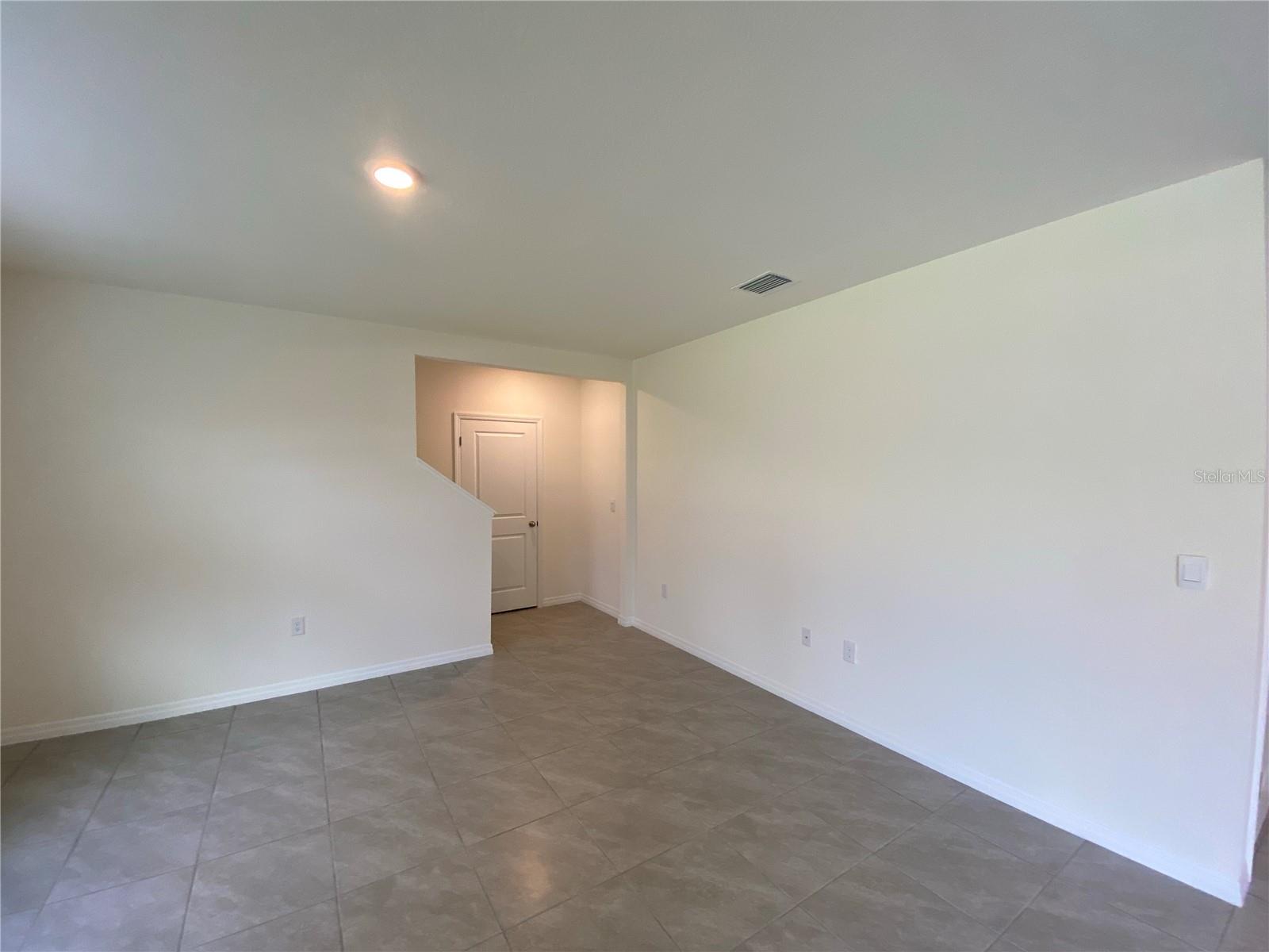 Image 15 of 43 For 113 Hickory Course Loop