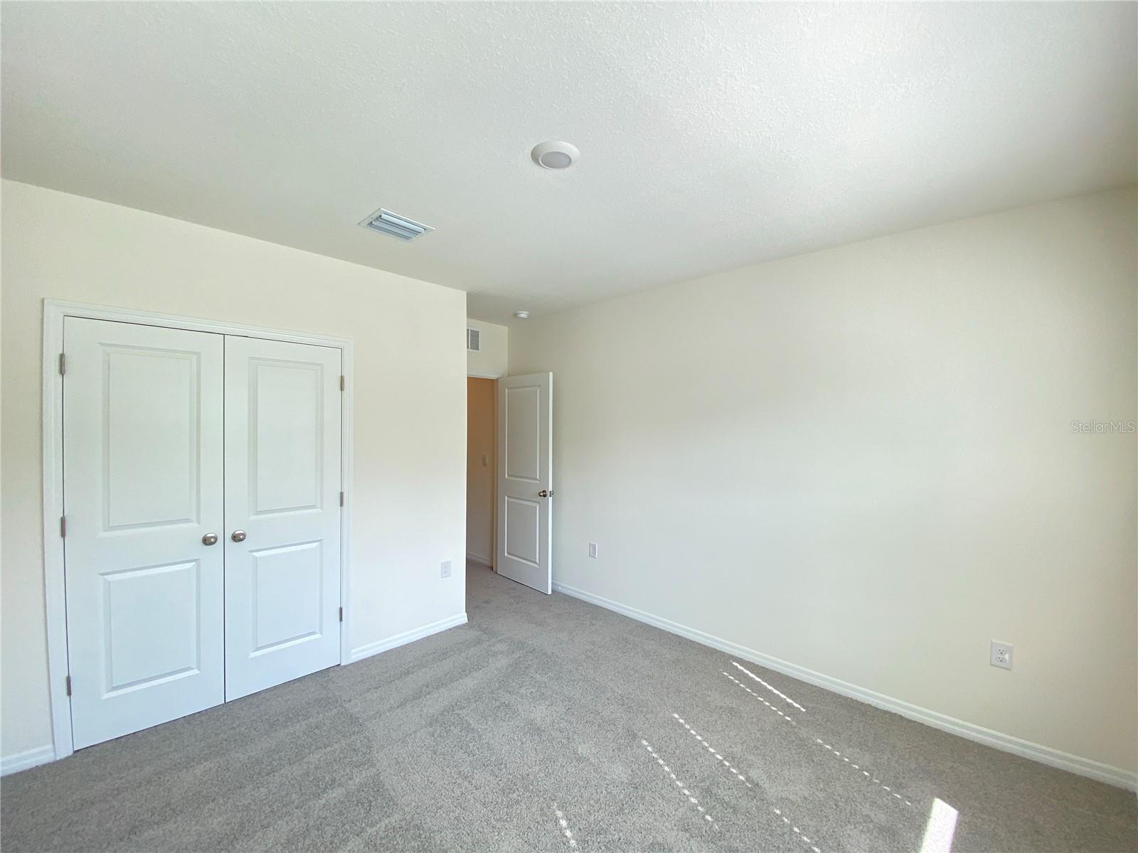 Image 19 of 43 For 113 Hickory Course Loop