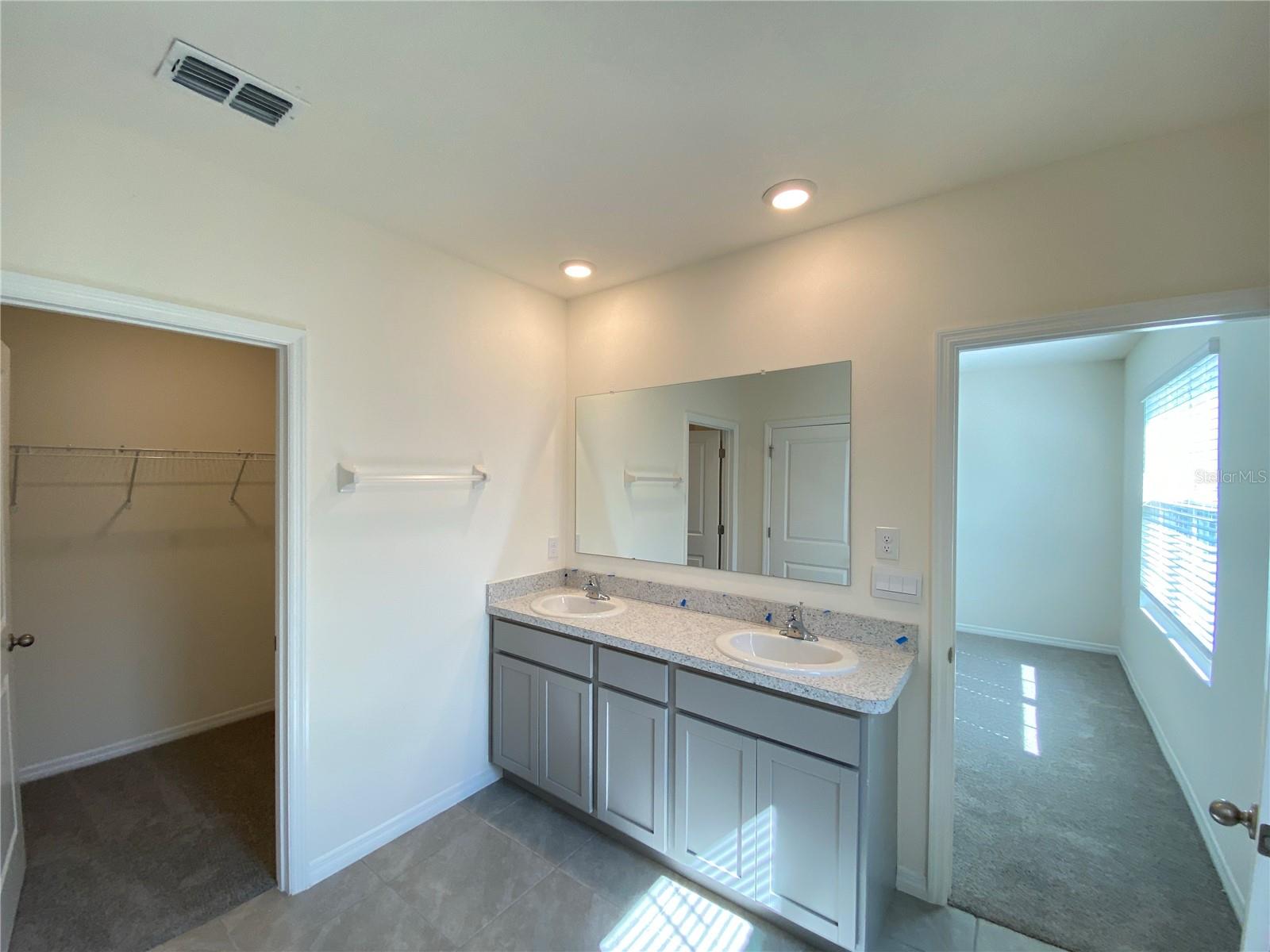 Image 28 of 43 For 113 Hickory Course Loop