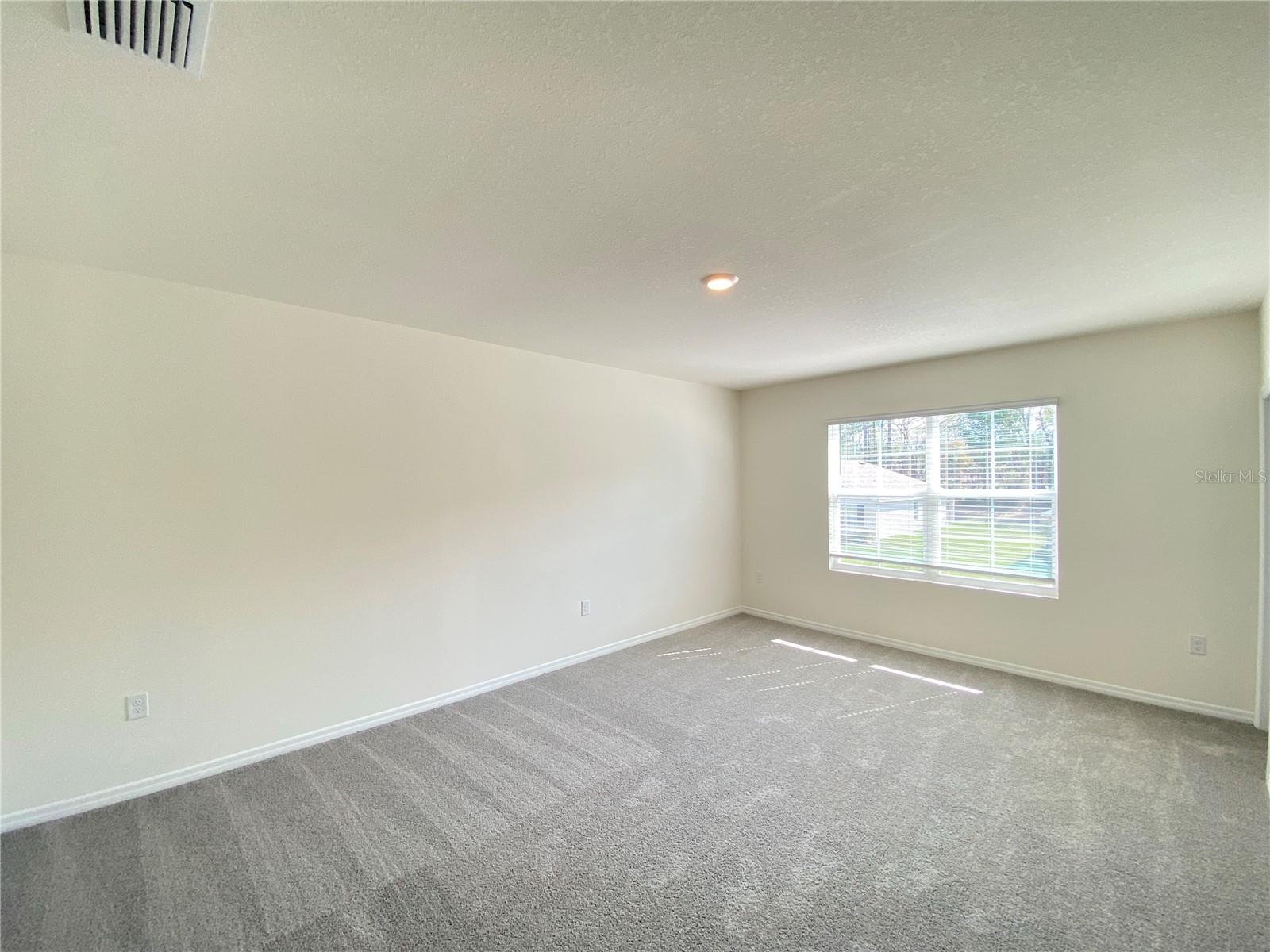 Image 32 of 43 For 113 Hickory Course Loop