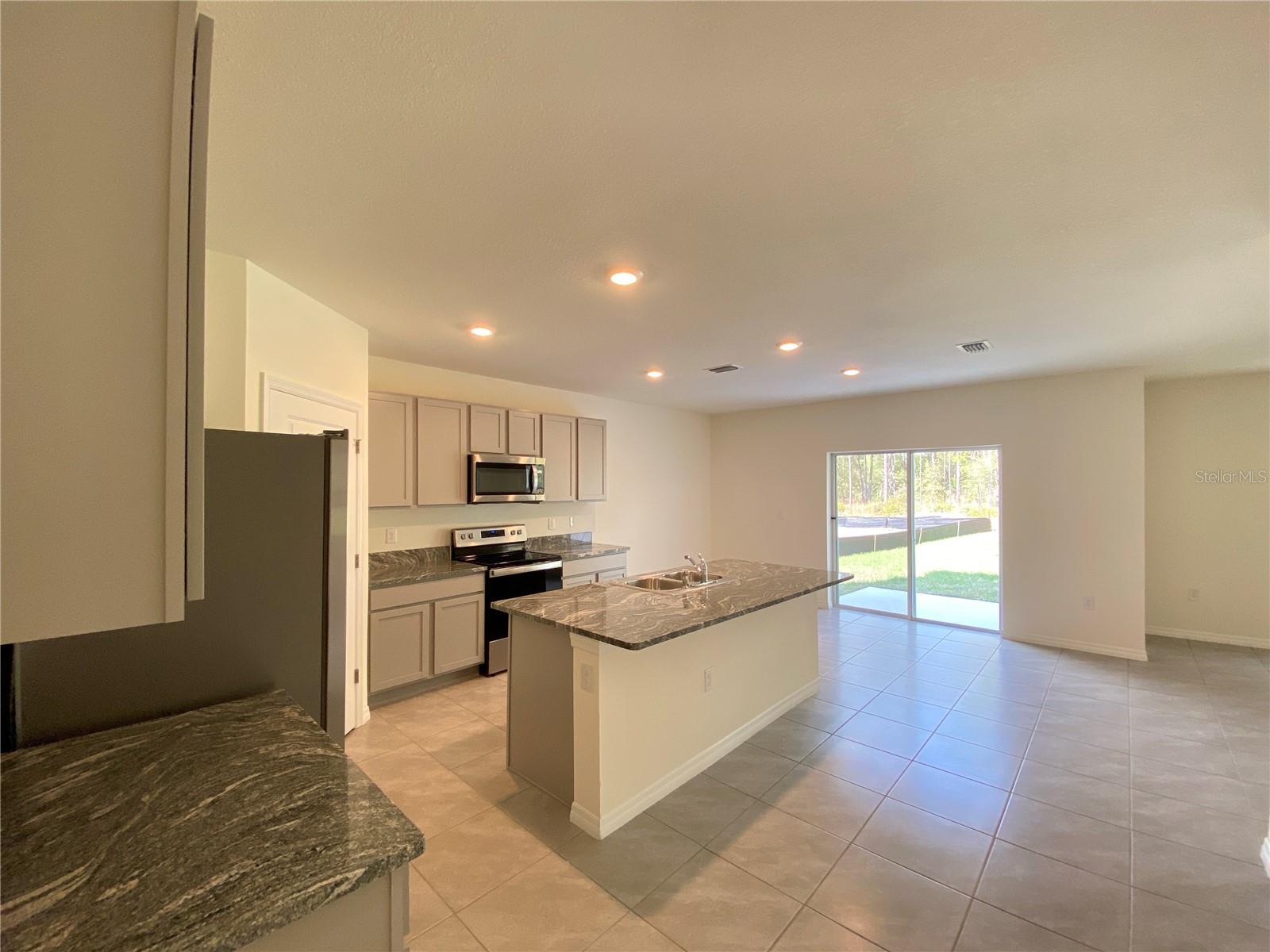 Image 5 of 43 For 113 Hickory Course Loop