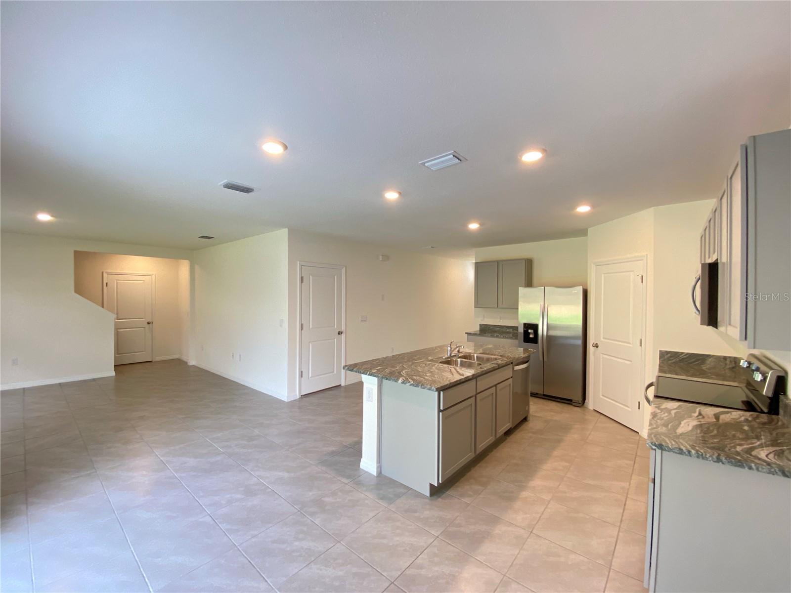 Image 7 of 43 For 113 Hickory Course Loop