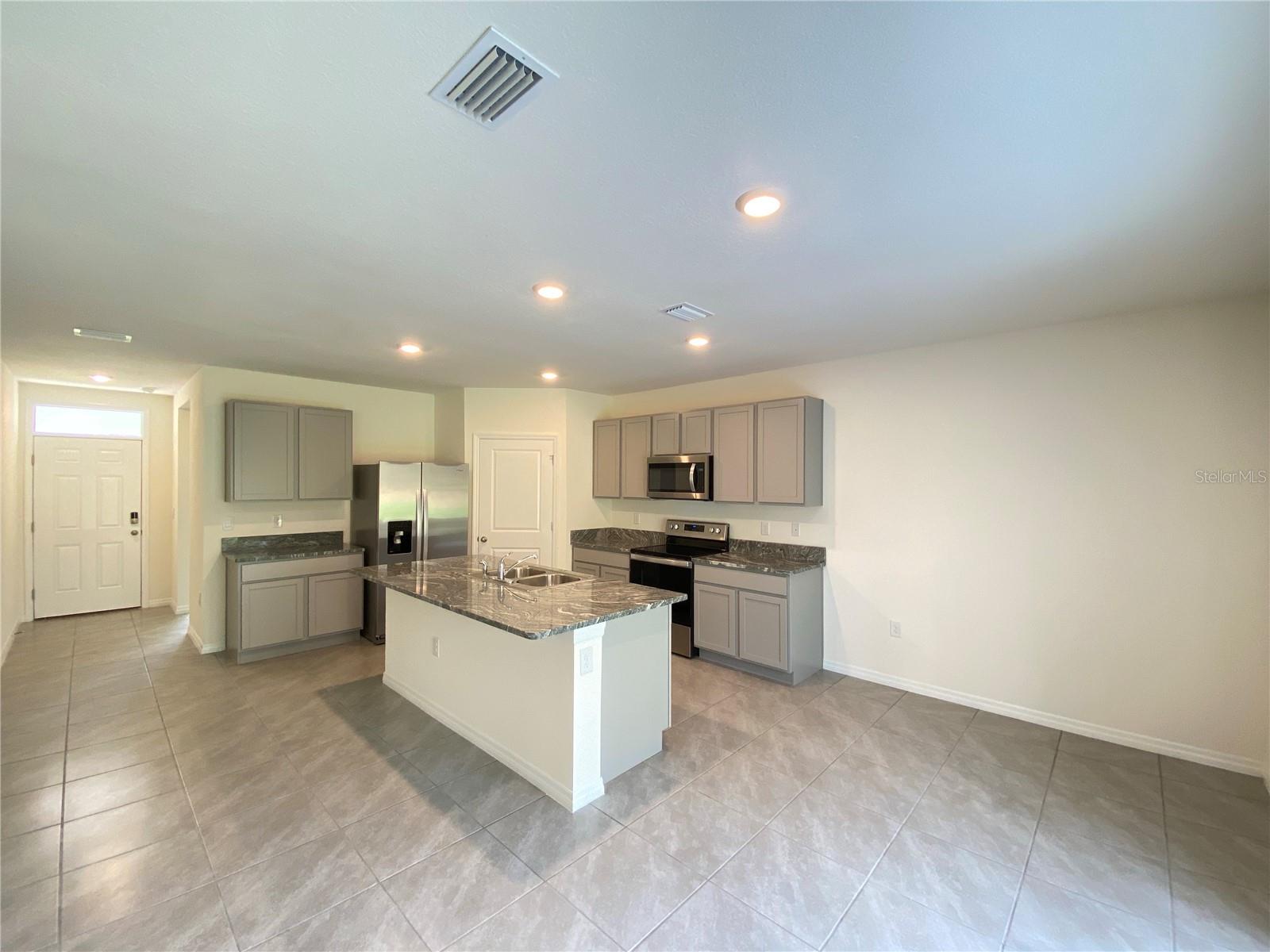 Image 8 of 43 For 113 Hickory Course Loop