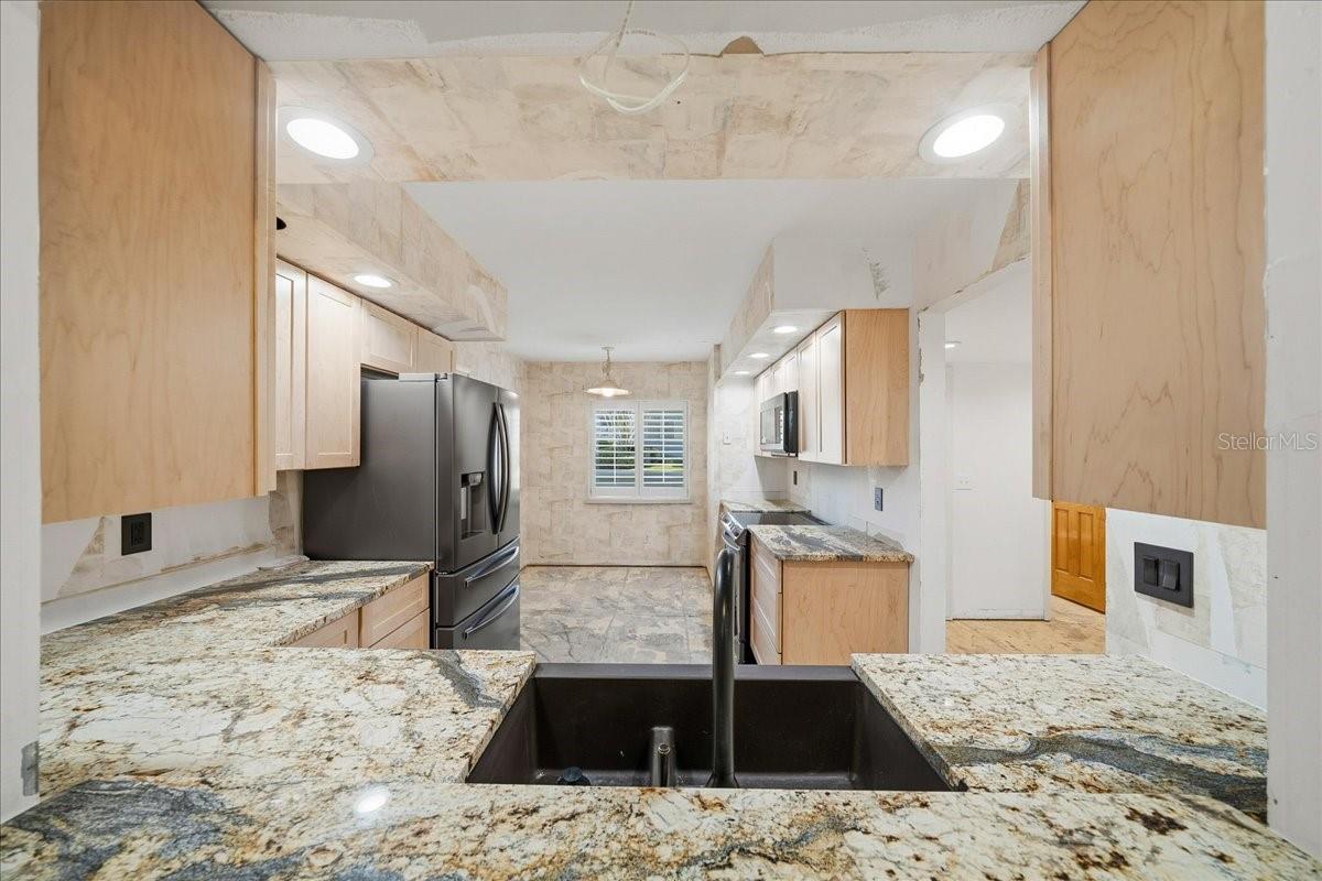 Image 16 of 61 For 1733 27th Loop