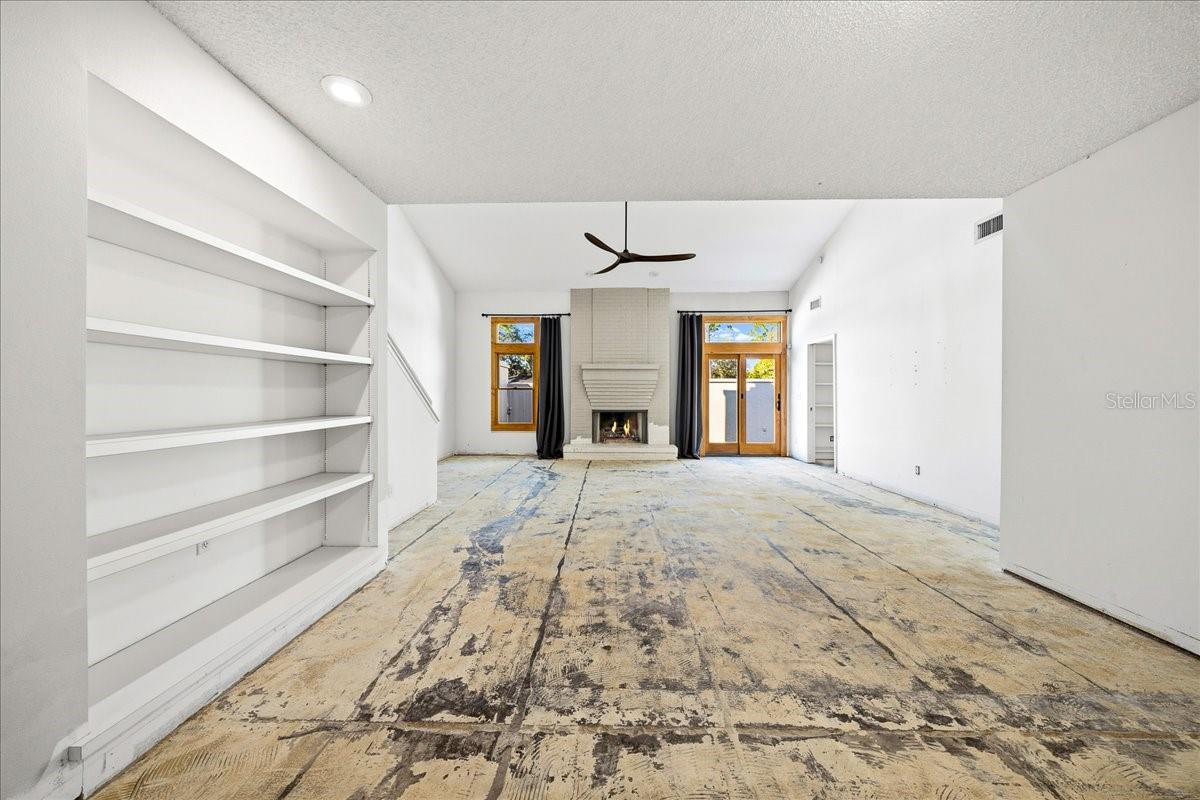 Image 18 of 61 For 1733 27th Loop