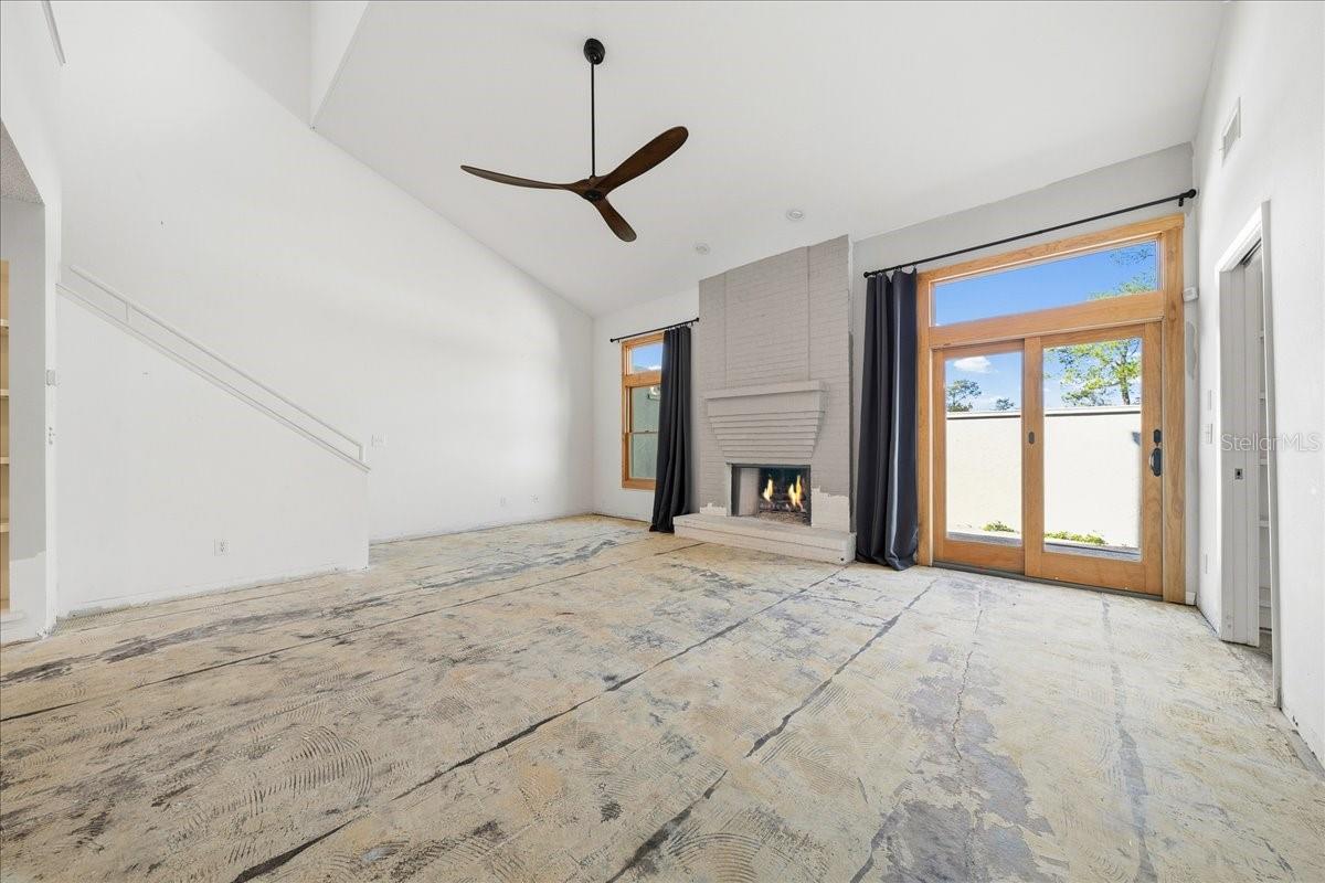 Image 21 of 61 For 1733 27th Loop