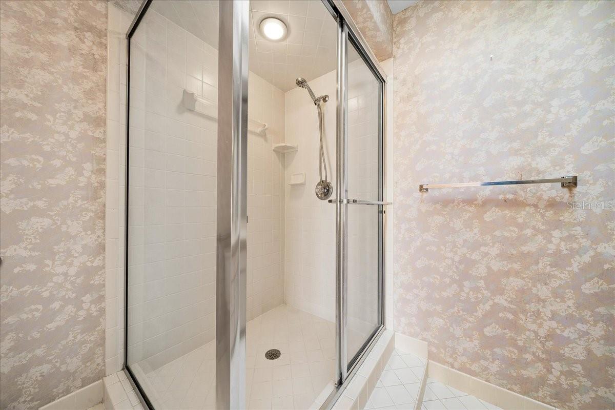 Image 30 of 61 For 1733 27th Loop