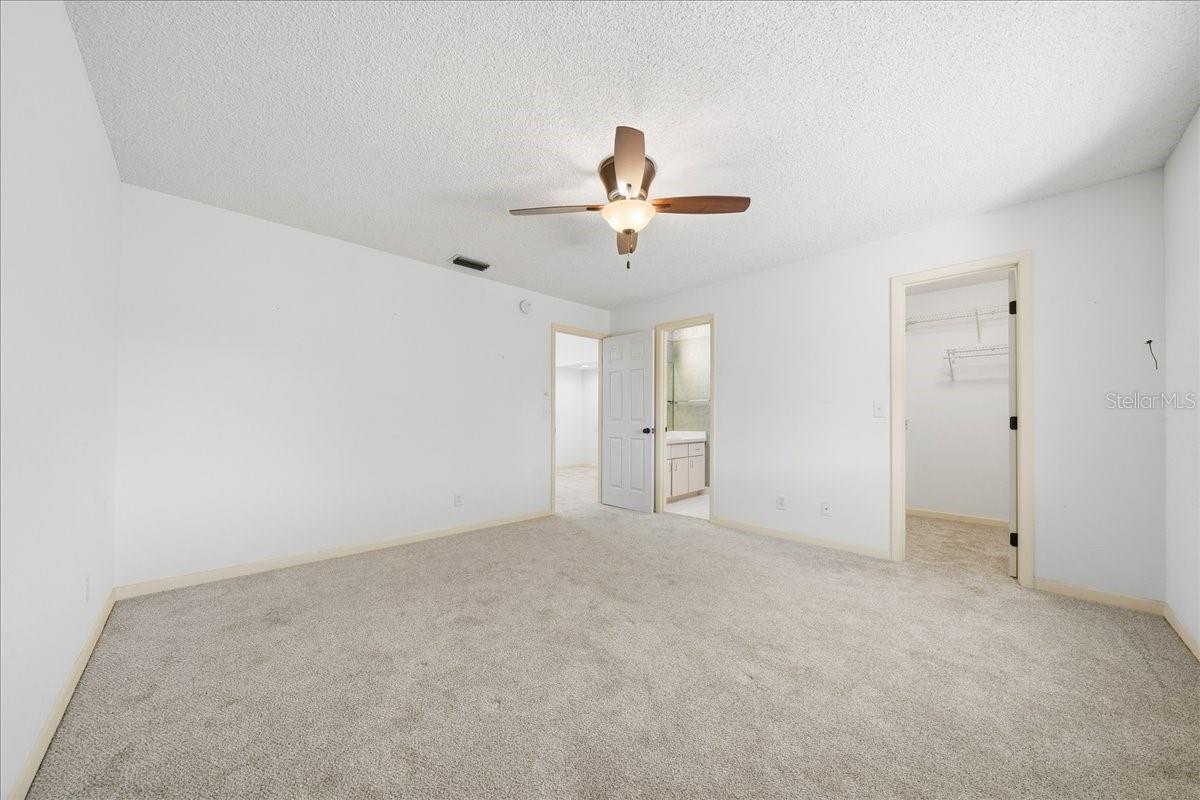 Image 35 of 61 For 1733 27th Loop