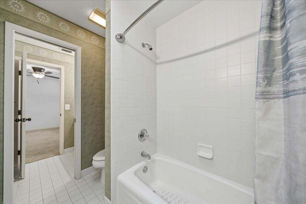 Image 38 of 61 For 1733 27th Loop