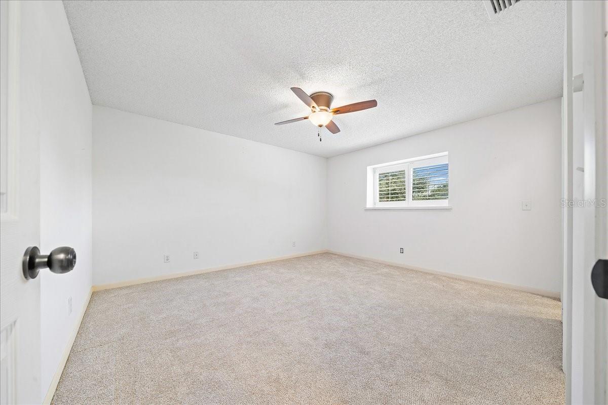 Image 42 of 61 For 1733 27th Loop