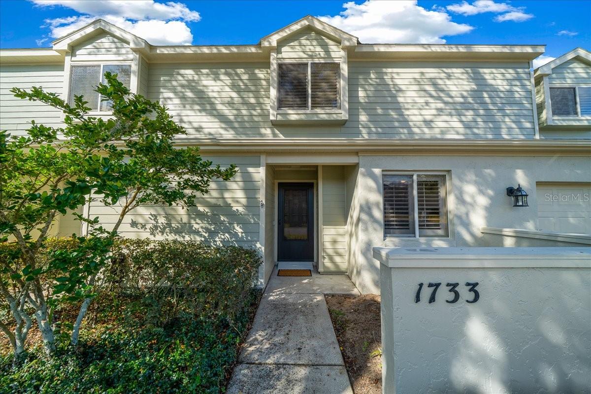 Image 5 of 61 For 1733 27th Loop