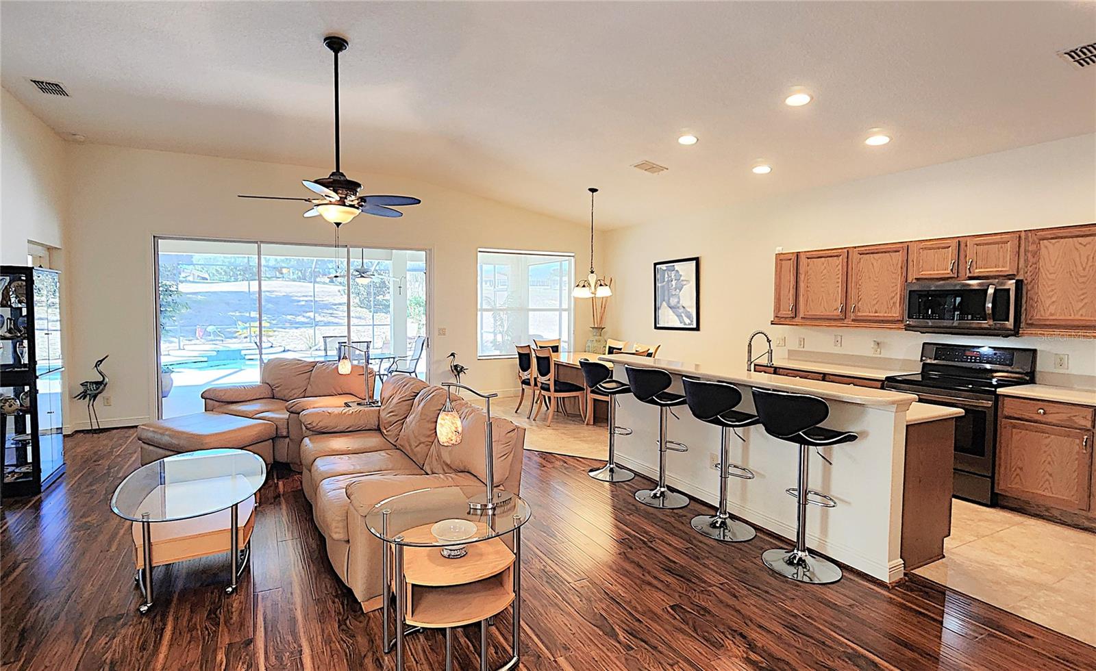 Image 36 of 85 For 1636 Caroline Path