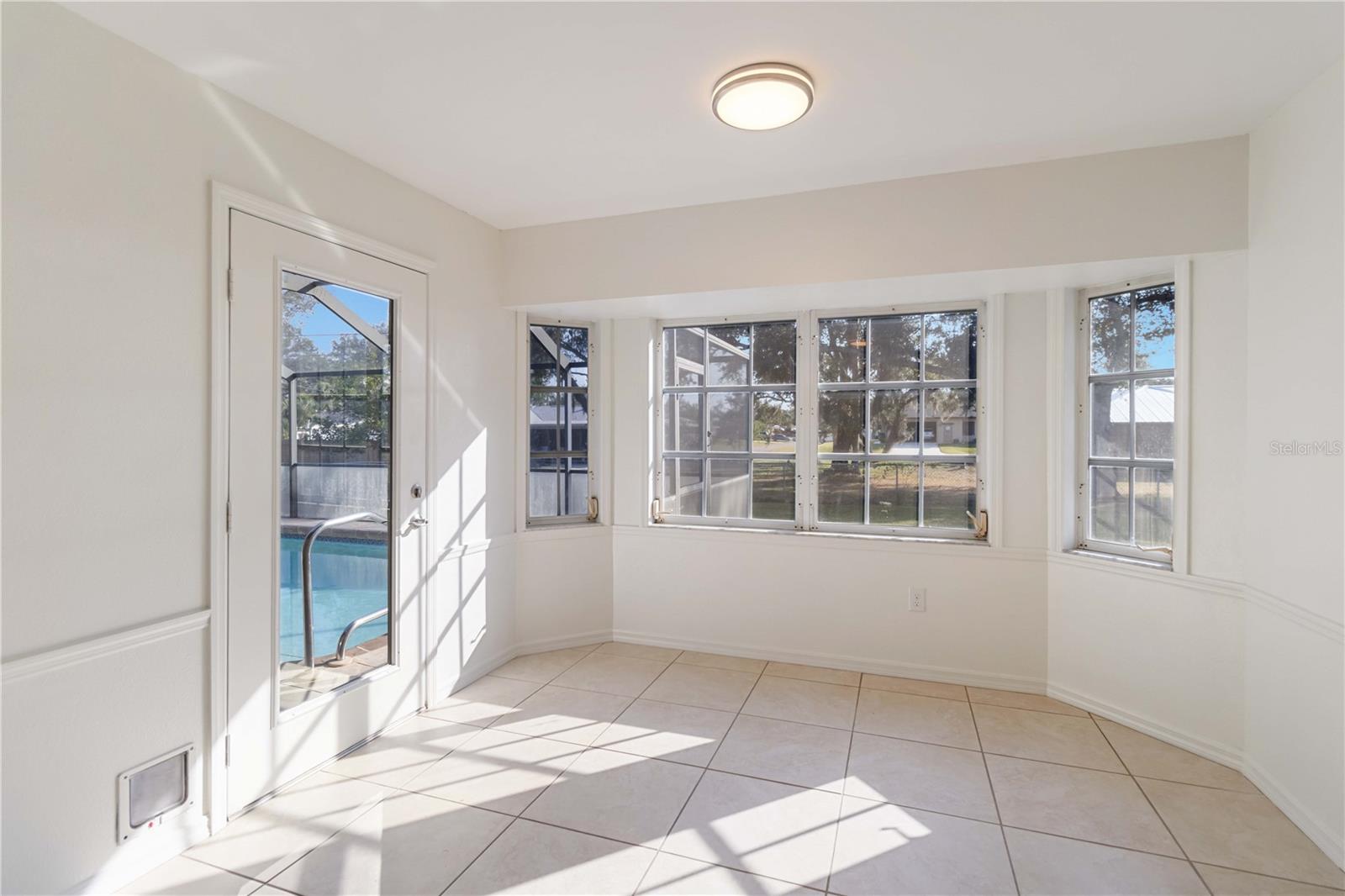 Image 15 of 46 For 22285 Walton Avenue