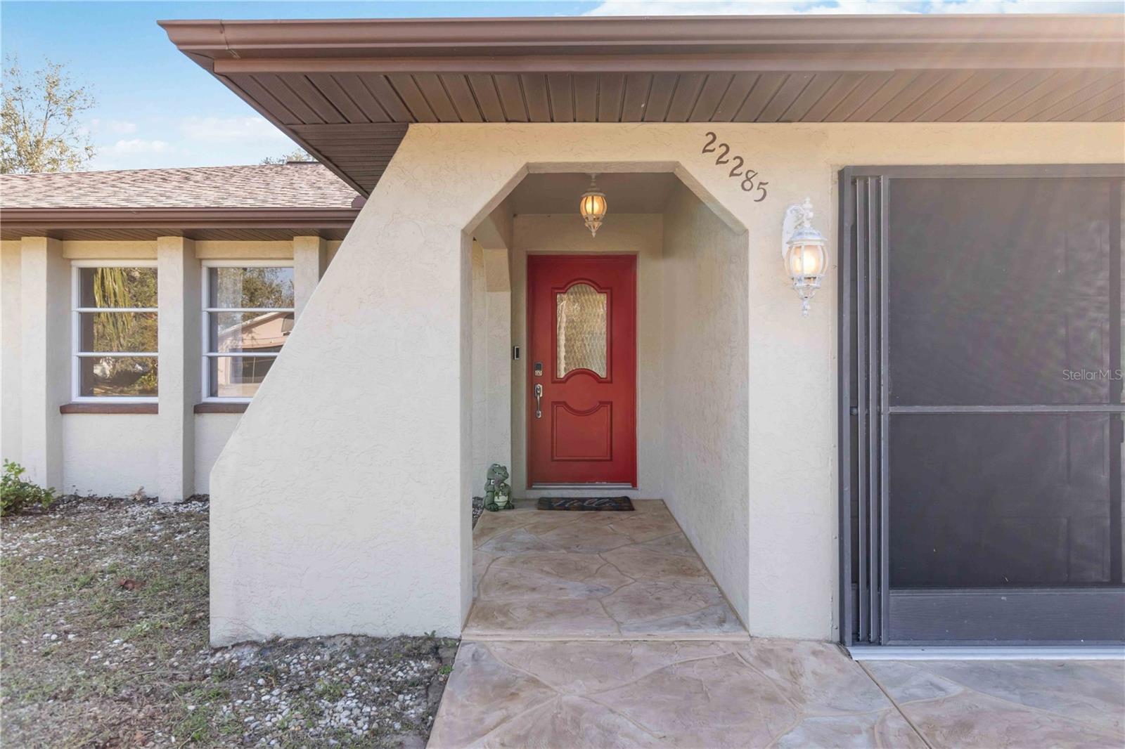 Image 4 of 46 For 22285 Walton Avenue