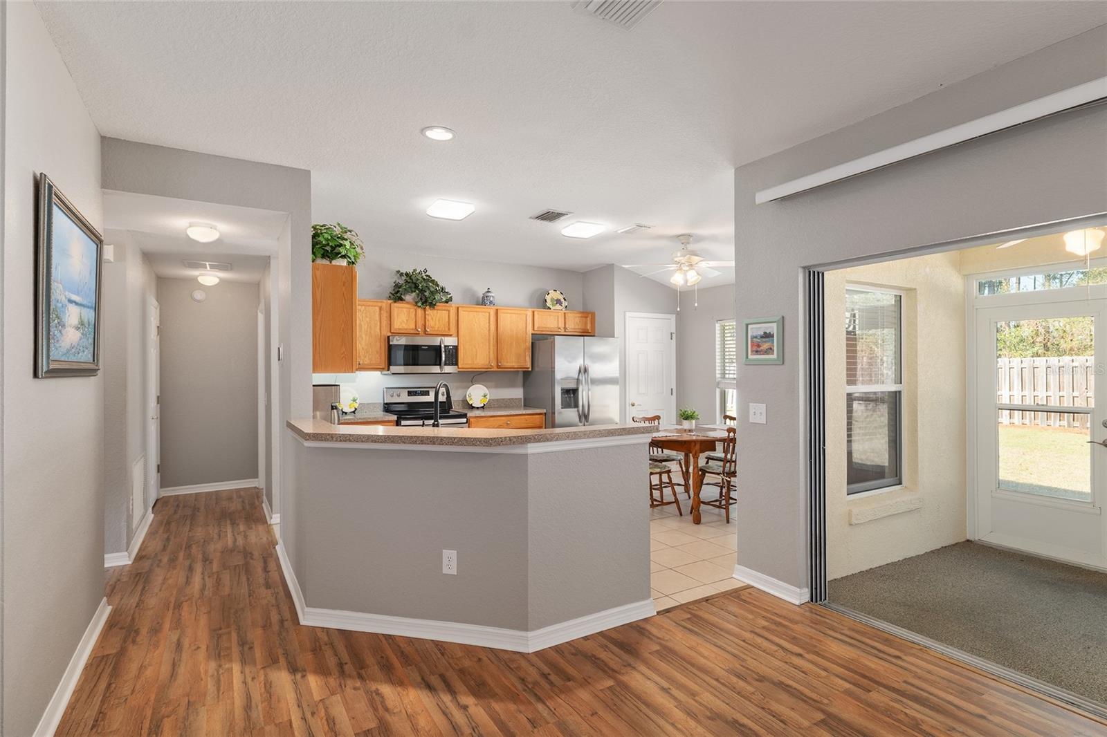 Image 12 of 66 For 11800 91st Circle