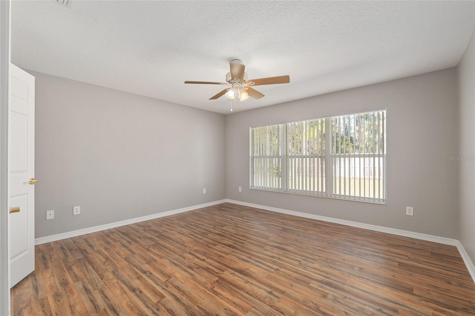 Image 18 of 66 For 11800 91st Circle