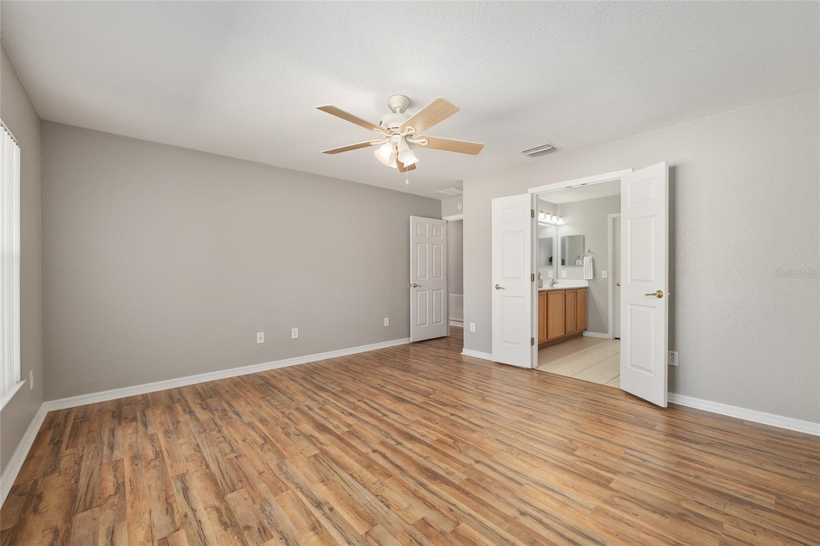 Image 19 of 66 For 11800 91st Circle