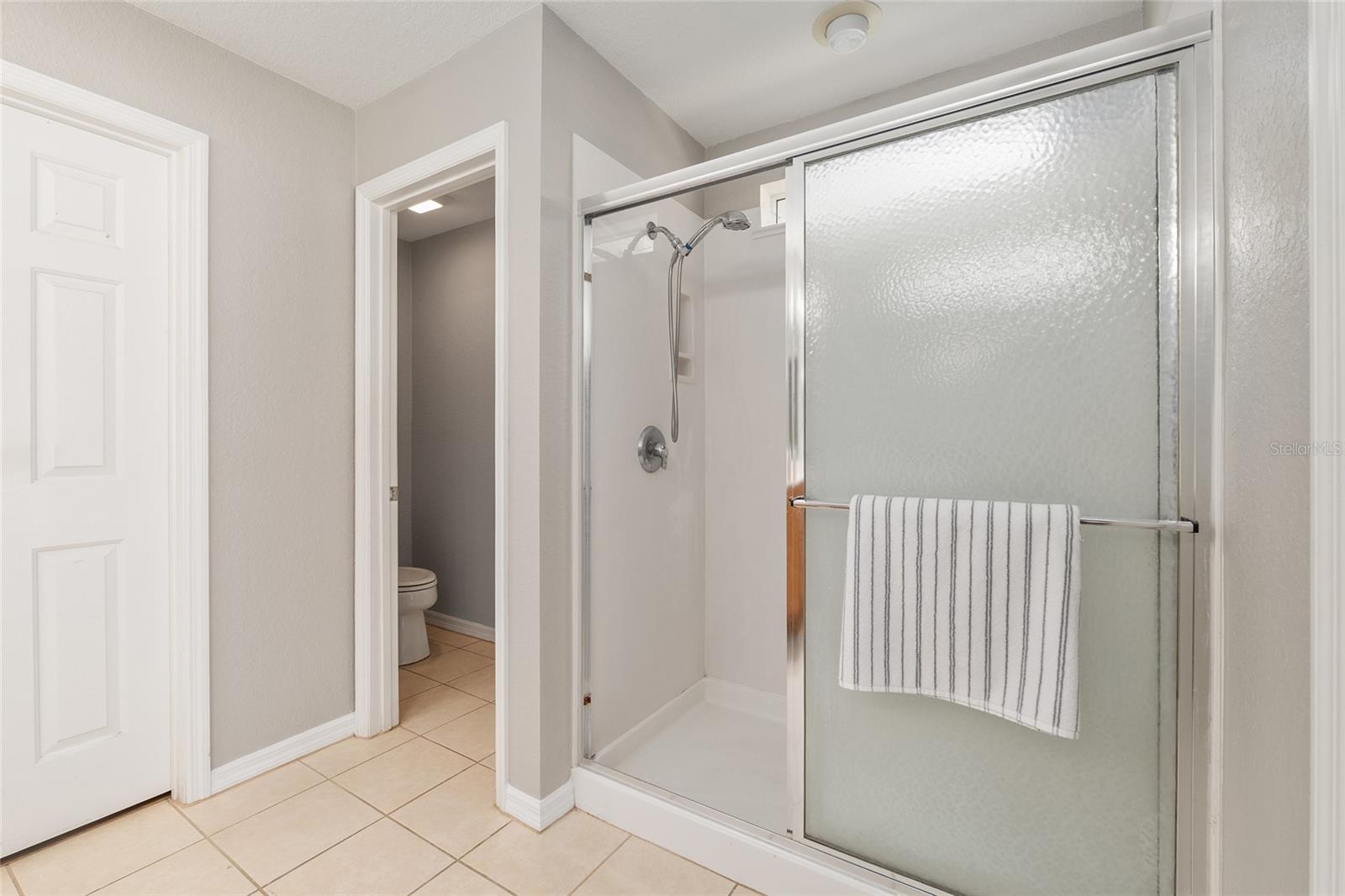 Image 22 of 66 For 11800 91st Circle