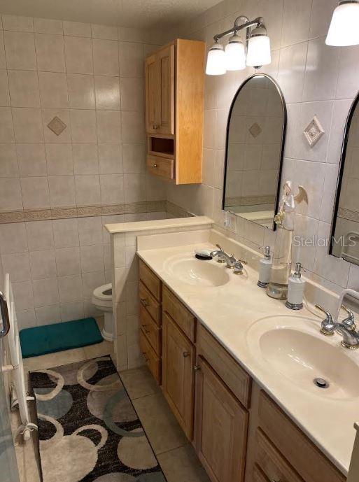 Image 25 of 46 For 3083 Newfound Harbor Drive