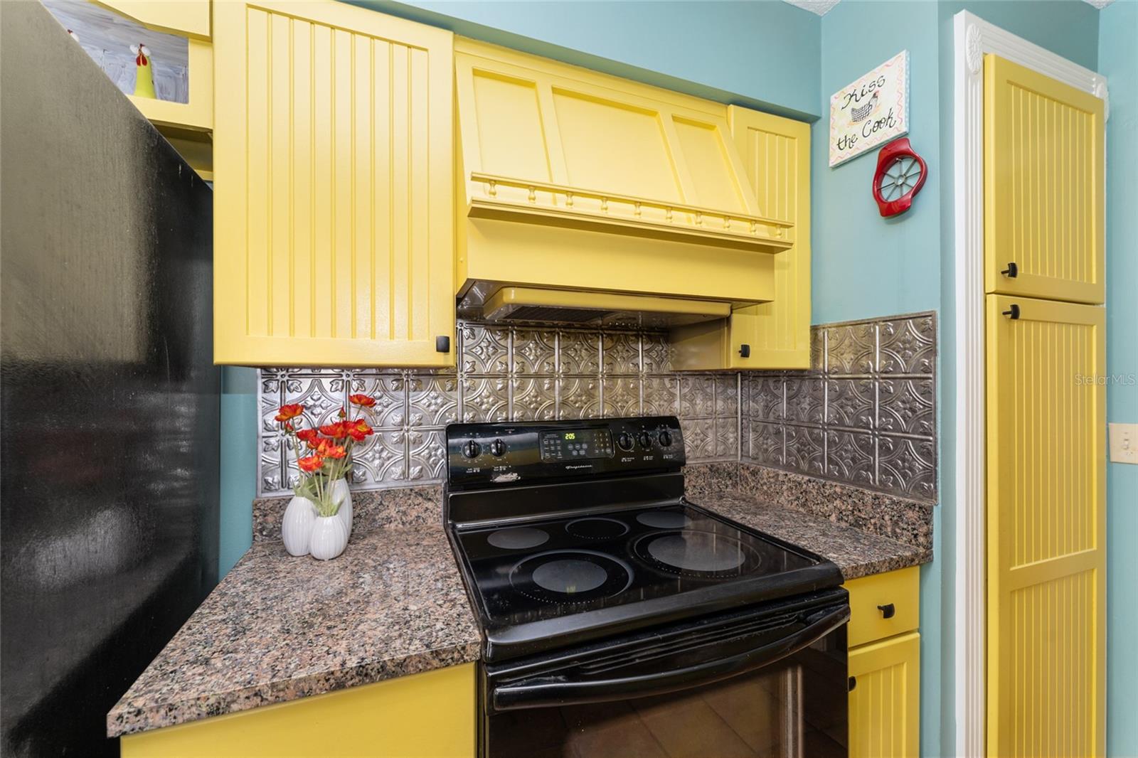 Image 11 of 30 For 2590 42nd Place