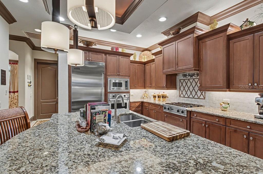 Image 11 of 51 For 6662 179th Avenue Road