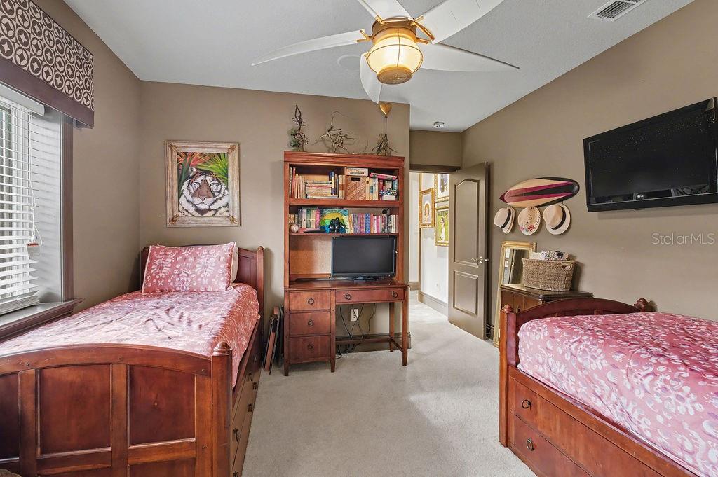 Image 23 of 51 For 6662 179th Avenue Road