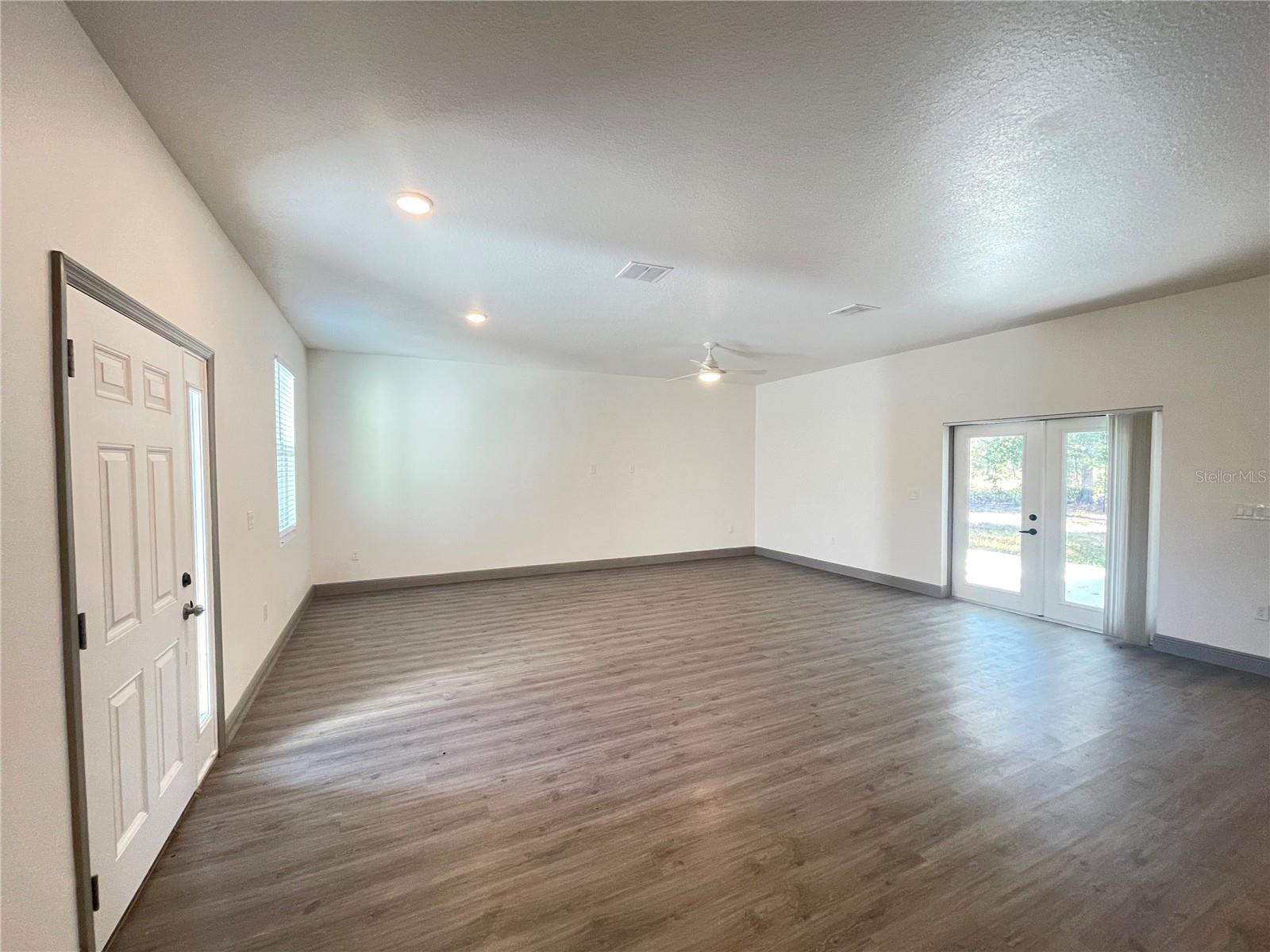 Image 2 of 25 For 10 Guava Lane Course