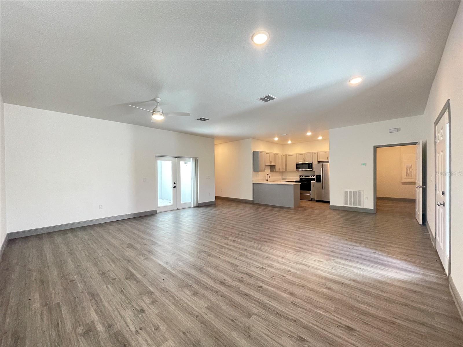 Image 3 of 25 For 10 Guava Lane Course