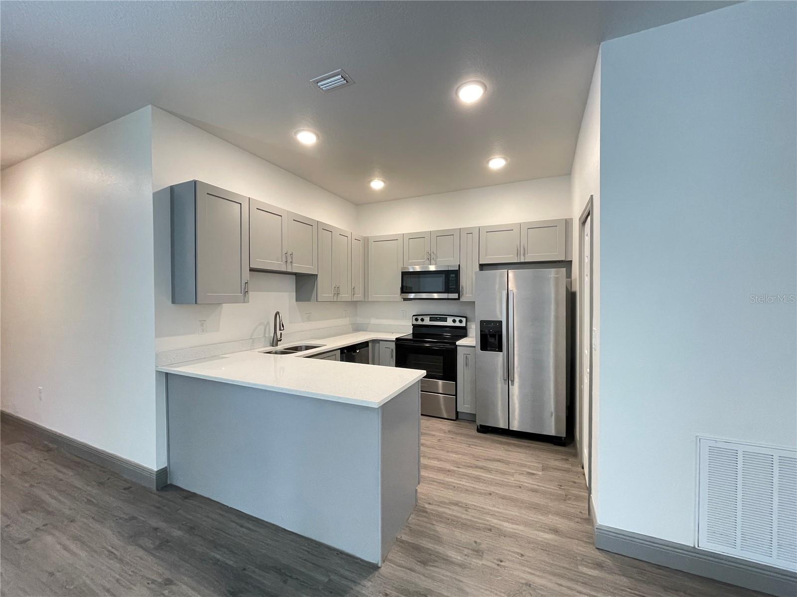 Image 4 of 25 For 10 Guava Lane Course